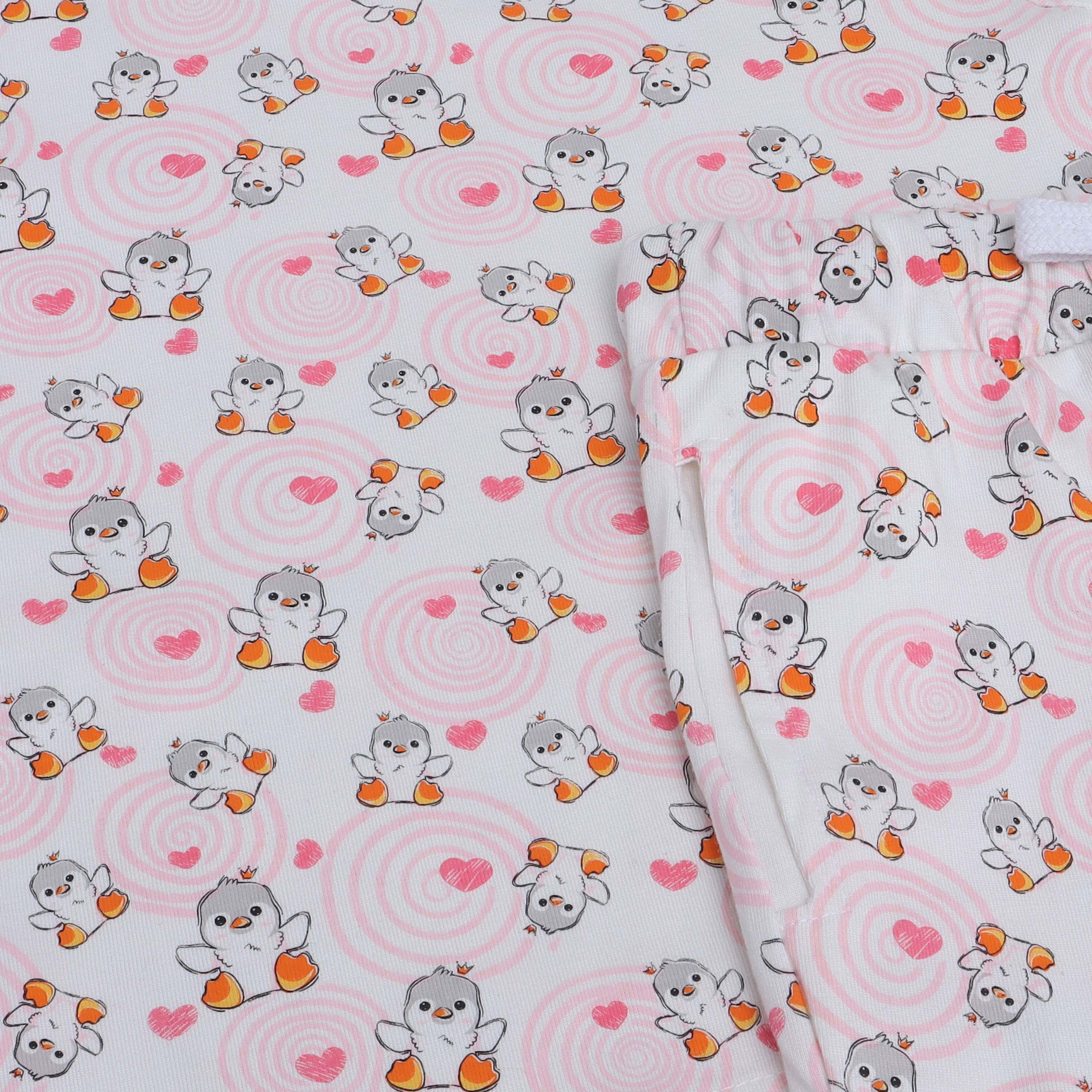 تي شيرت مطبوع بأكمام قصيرة مكون من قطعتين مع بنطال رياضي من فيكتور اند جين-girls-clothing-nightwear-image-4