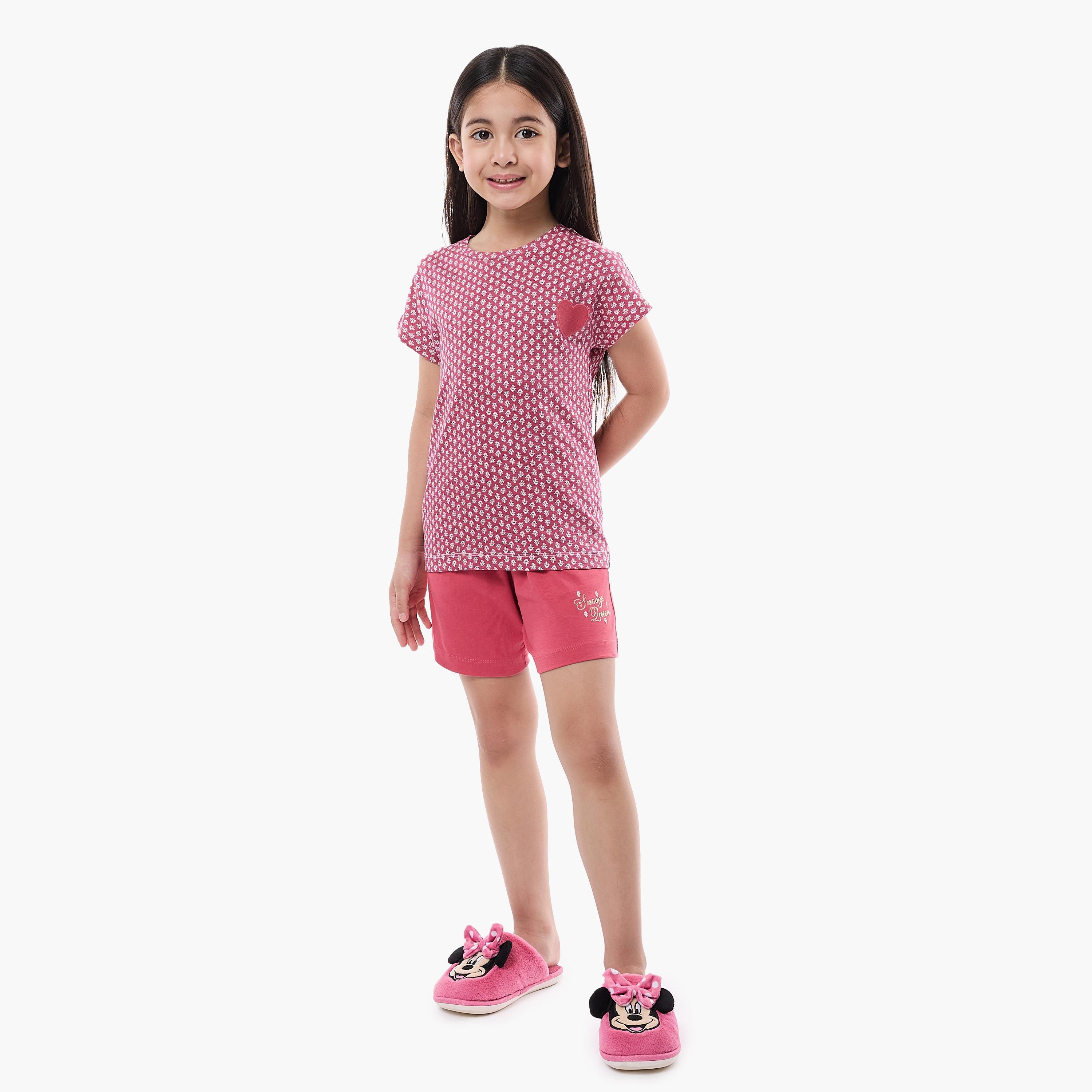 تي شيرت مطبوع بأكمام قصيرة مع شورت من قطعتين من فيكتور اند جين-girls-clothing-nightwear-image-5