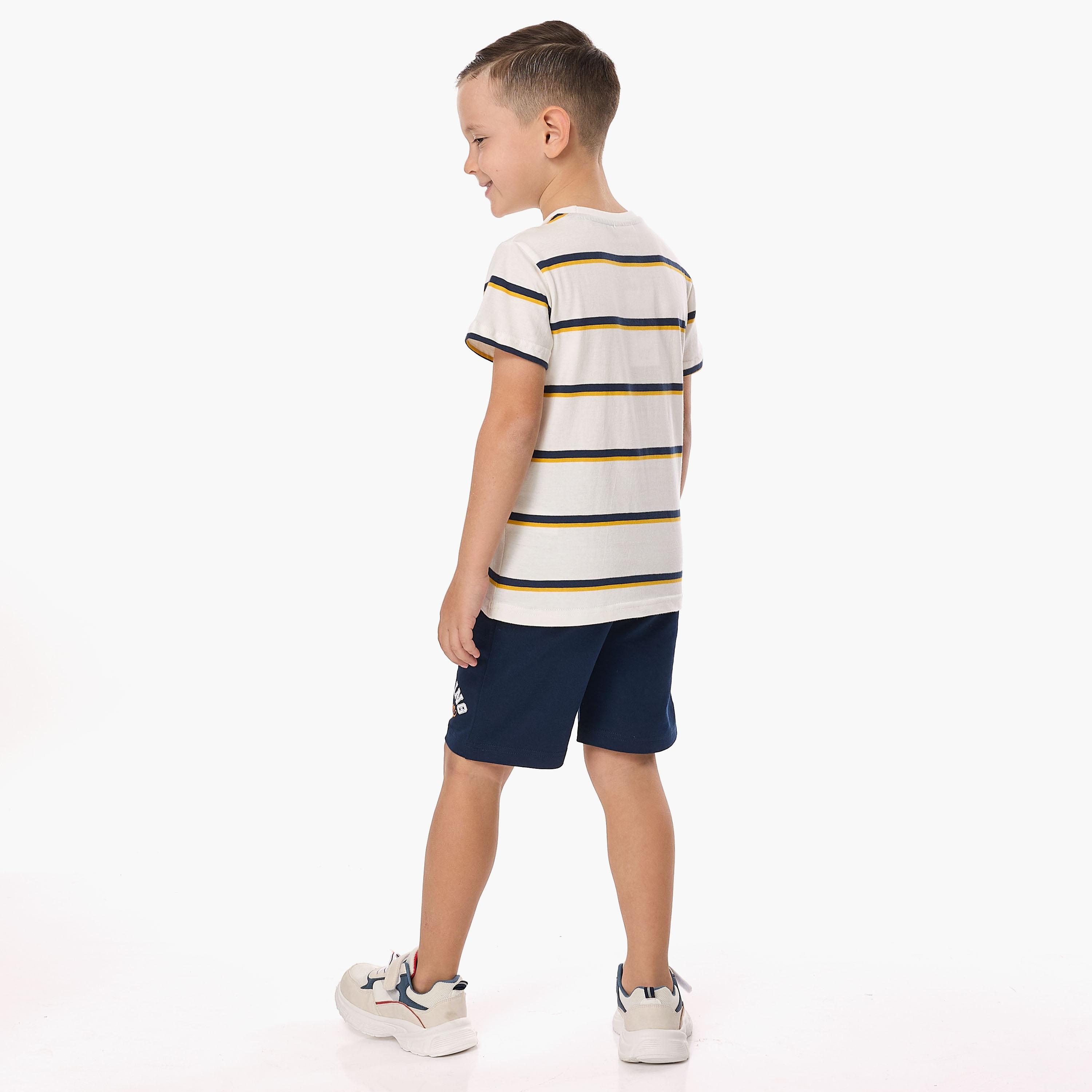 تي شيرت مخطط بأكمام قصيرة مع شورت من قطعتين من فيكتور اند جين-boys-clothing-setsandcoords-image-3