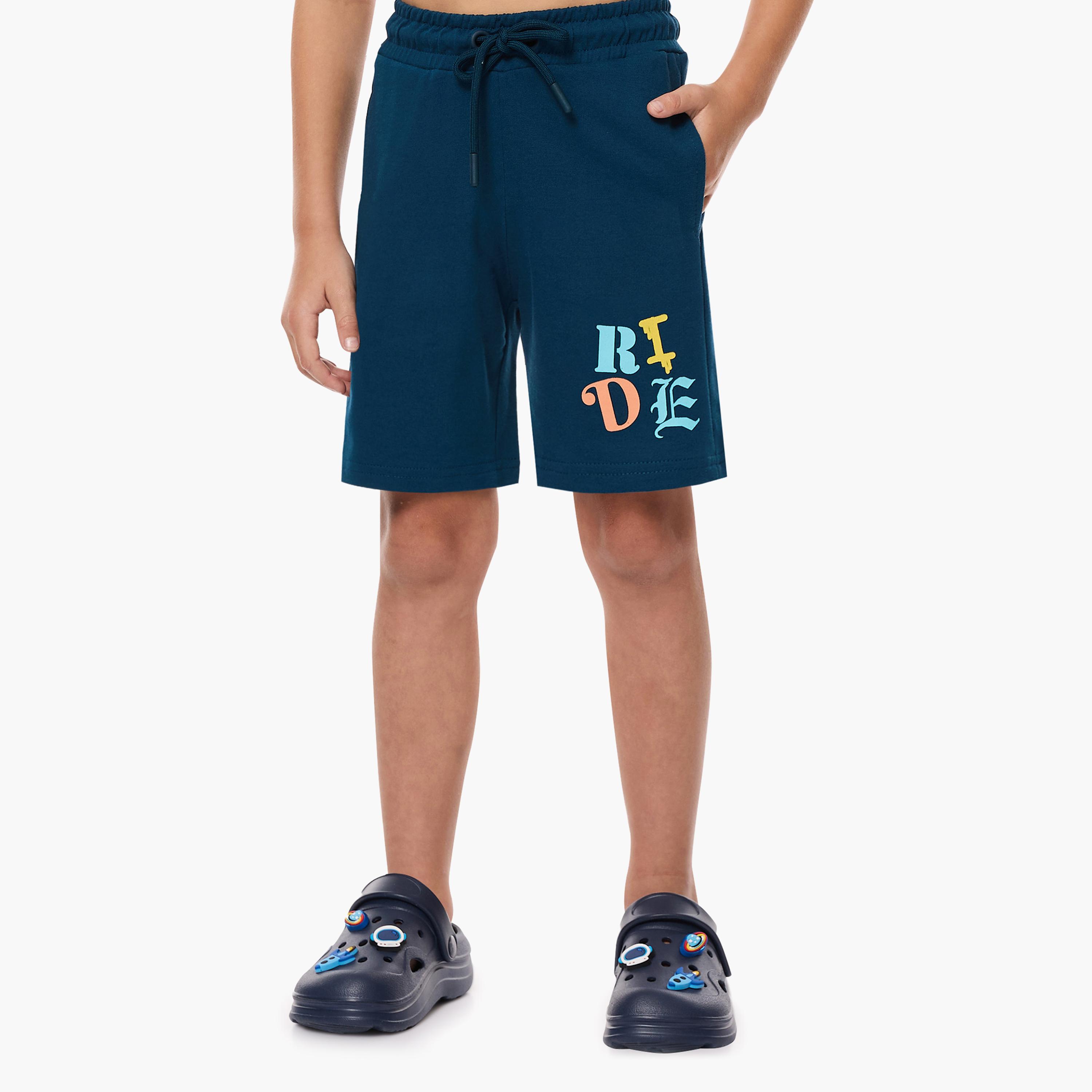 تي شيرت مطبوع بأكمام قصيرة مع شورت من قطعتين من فيكتور اند جين-boys-clothing-setsandcoords-image-4