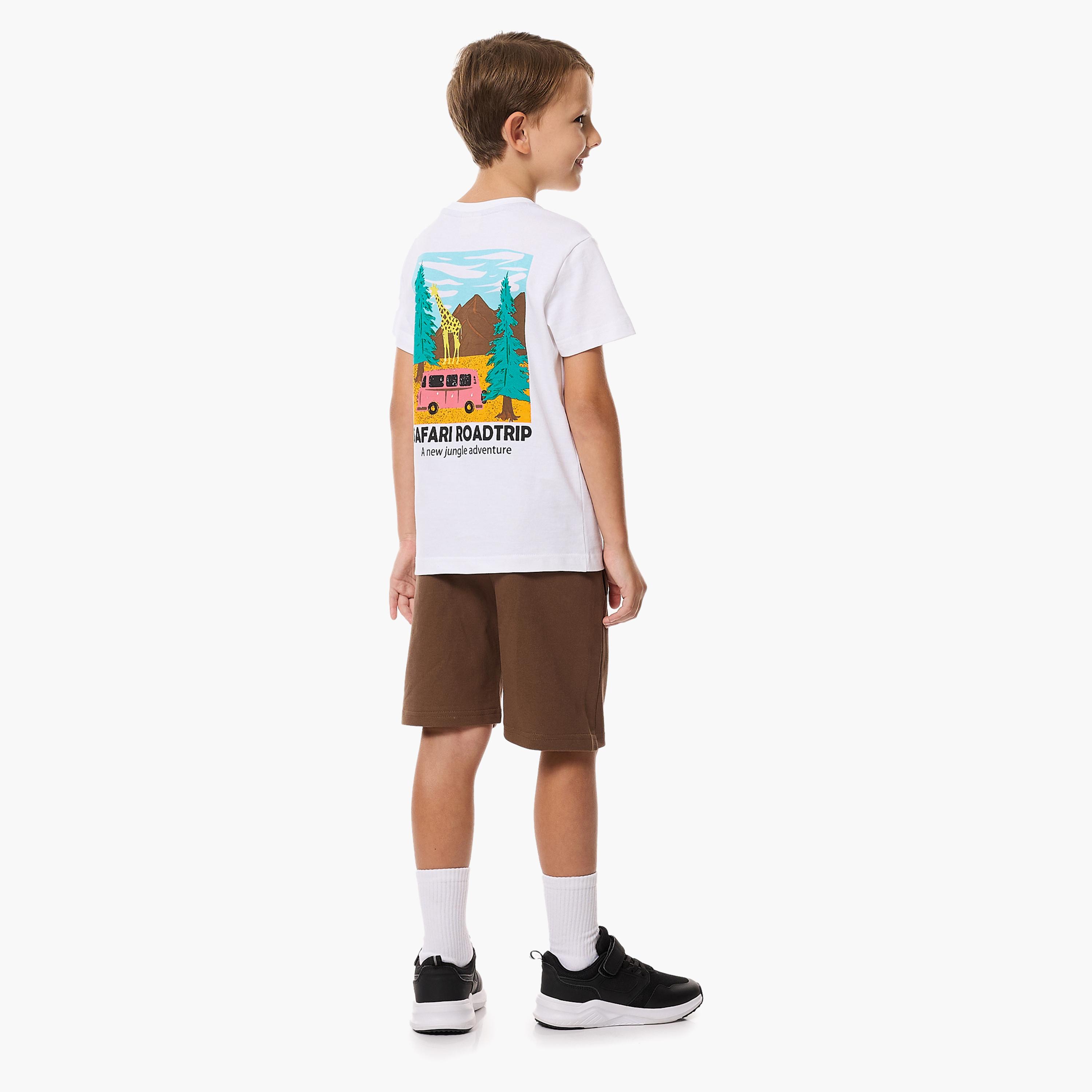 تي شيرت مطبوع بأكمام قصيرة مع شورت من قطعتين من فيكتور اند جين-boys-clothing-setsandcoords-image-2
