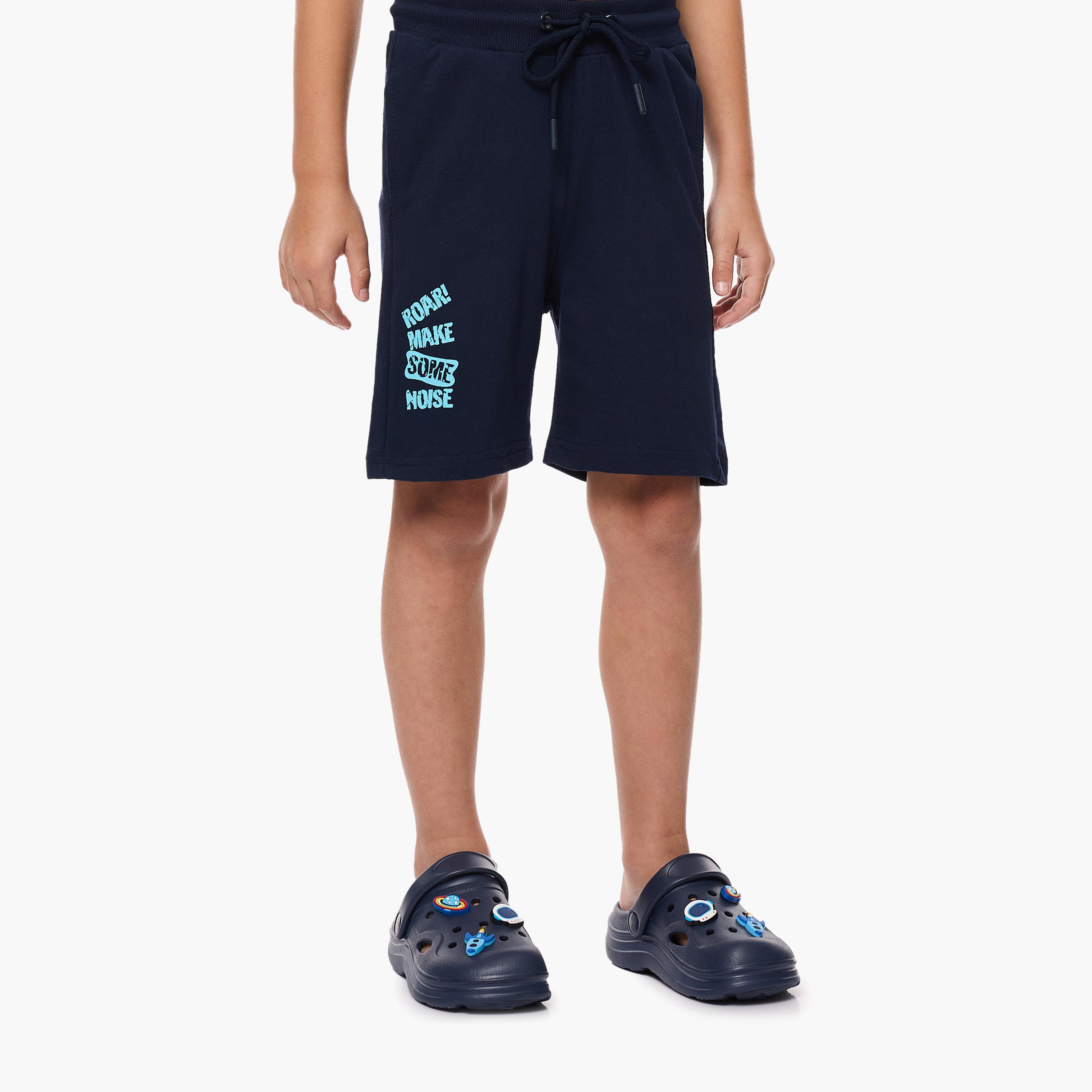 تي شيرت مطبوع بأكمام قصيرة مع شورت من قطعتين من فيكتور اند جين-boys-clothing-setsandcoords-image-4
