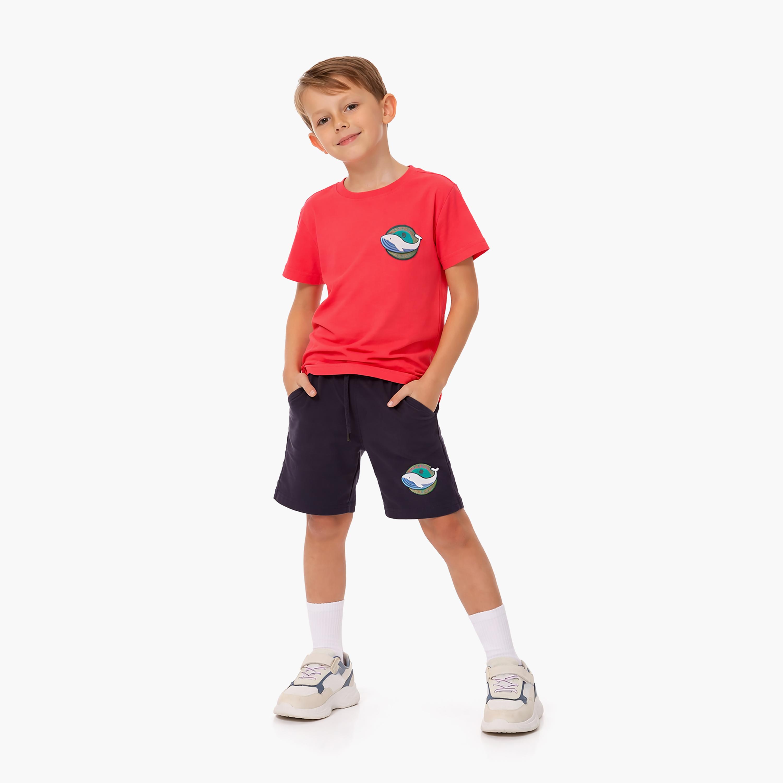 تي شيرت مطبوع بأكمام قصيرة مع شورت من قطعتين من فيكتور اند جين-boys-clothing-setsandcoords-image-1