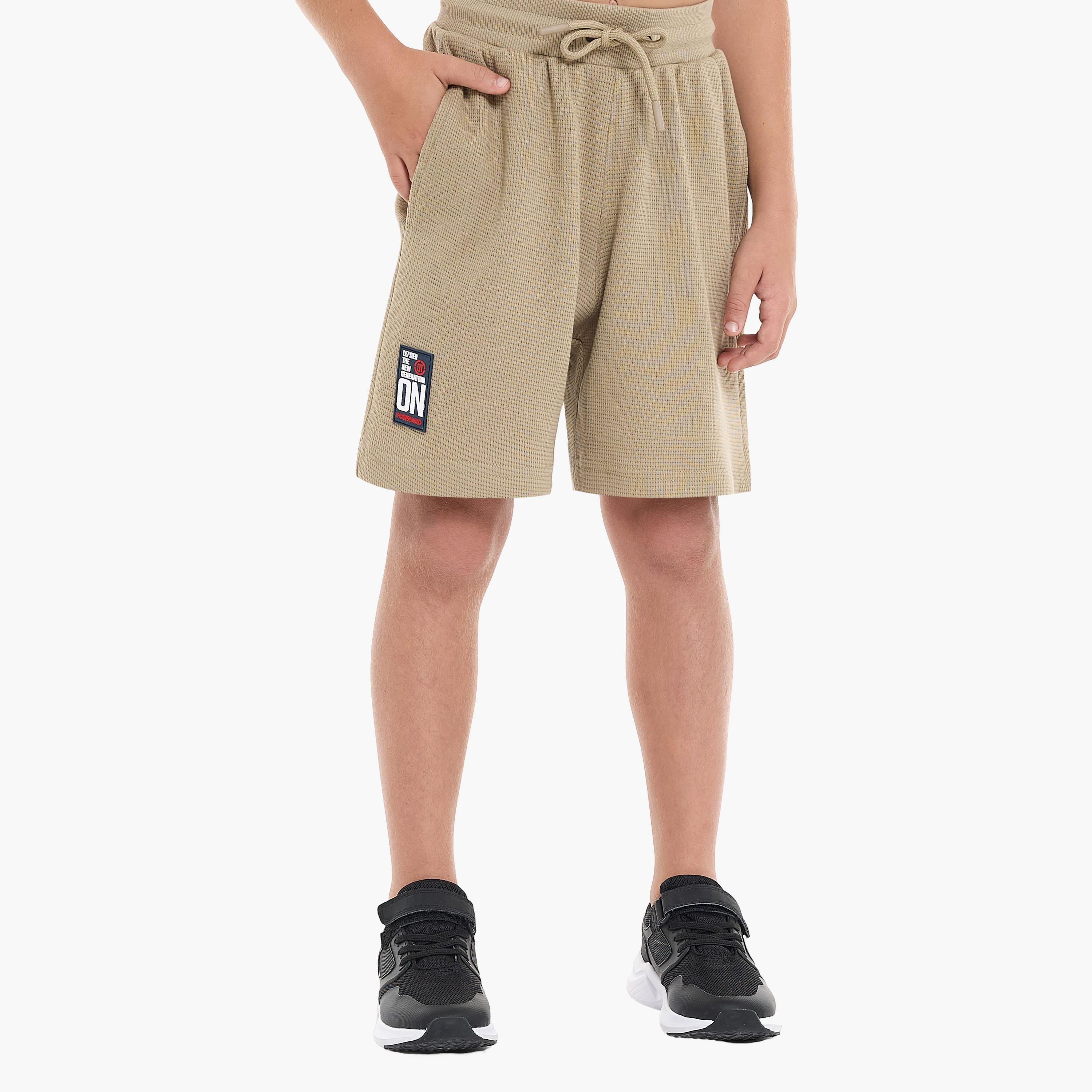 تي شيرت سادة بأكمام قصيرة مع شورت من قطعتين من فيكتور اند جين-boys-clothing-setsandcoords-image-4