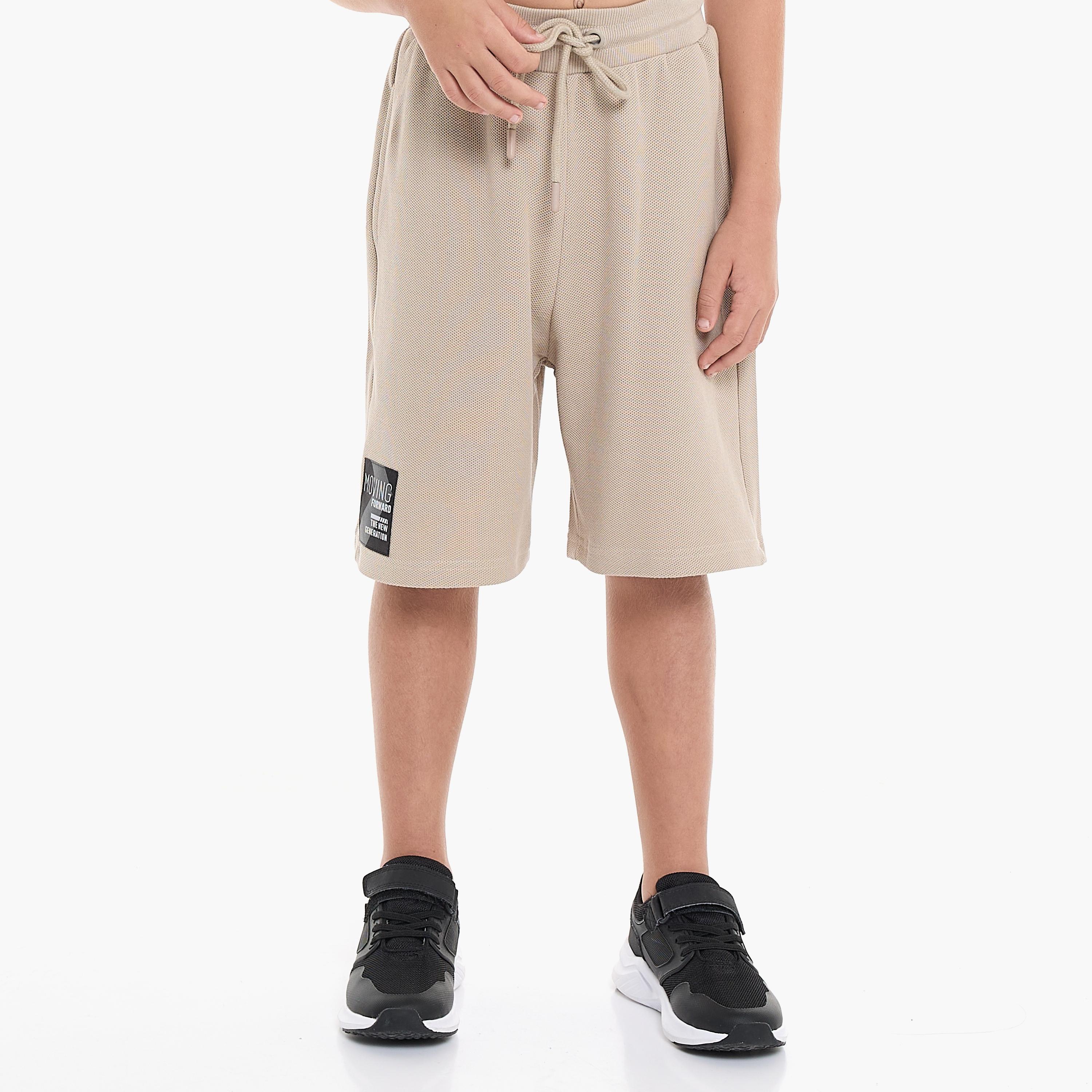 تي شيرت سادة بأكمام قصيرة مع شورت من قطعتين من فيكتور اند جين-boys-clothing-setsandcoords-image-4