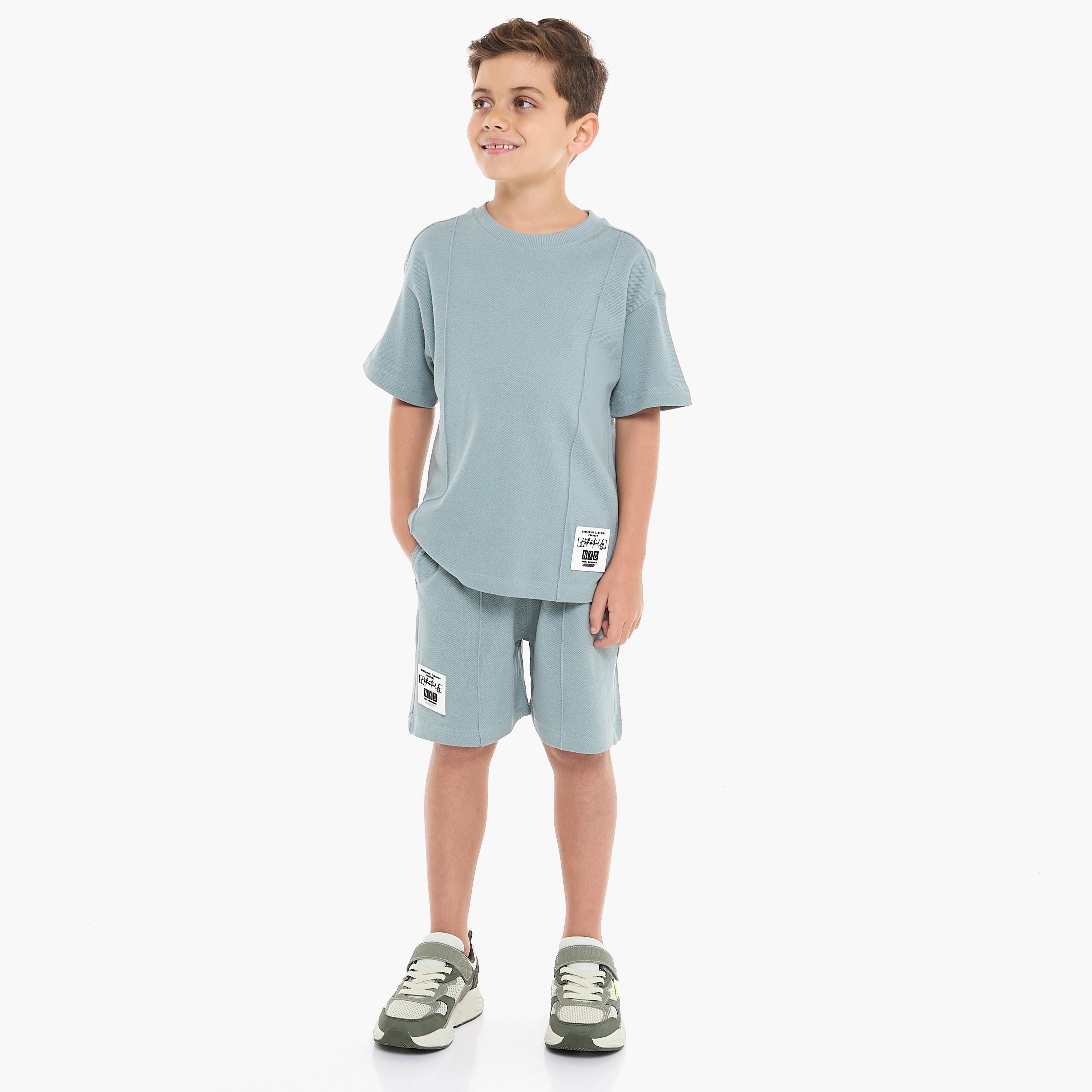 تي شيرت سادة بأكمام قصيرة مع شورت من قطعتين من فيكتور اند جين-boys-clothing-setsandcoords-image-4