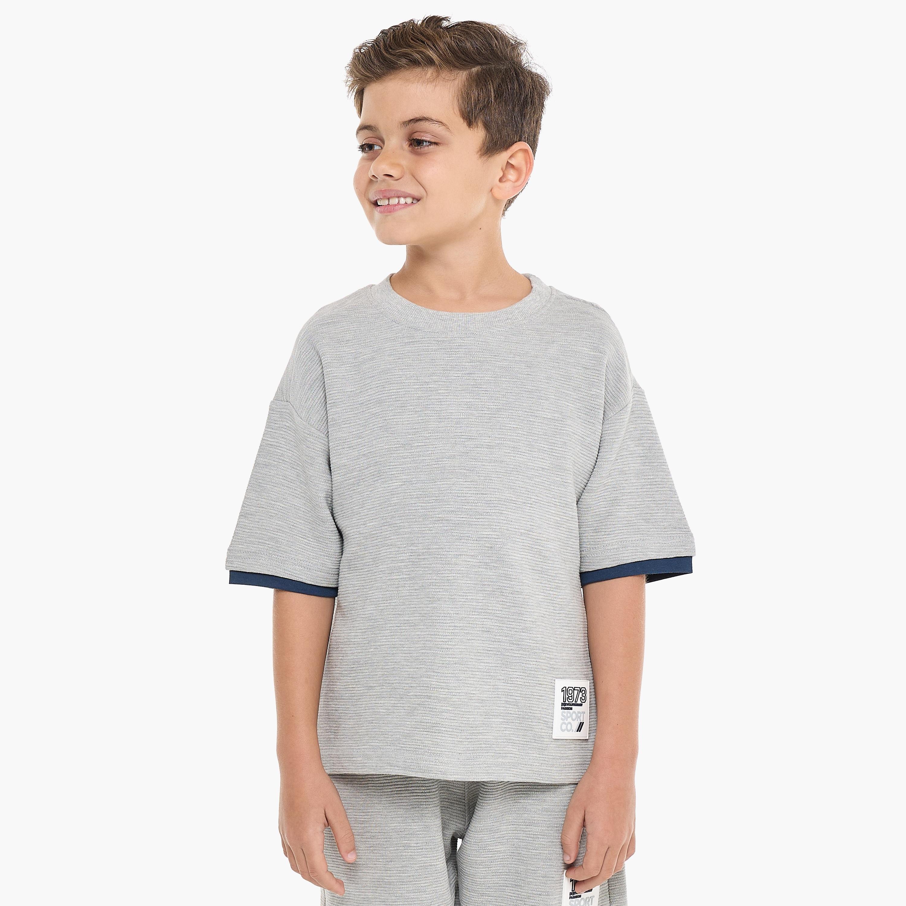 Victor and Jane 2-Piece Solid Short Sleeves T-Shirt with Shorts-baby-boys-clothing-setsandcoords-image-2