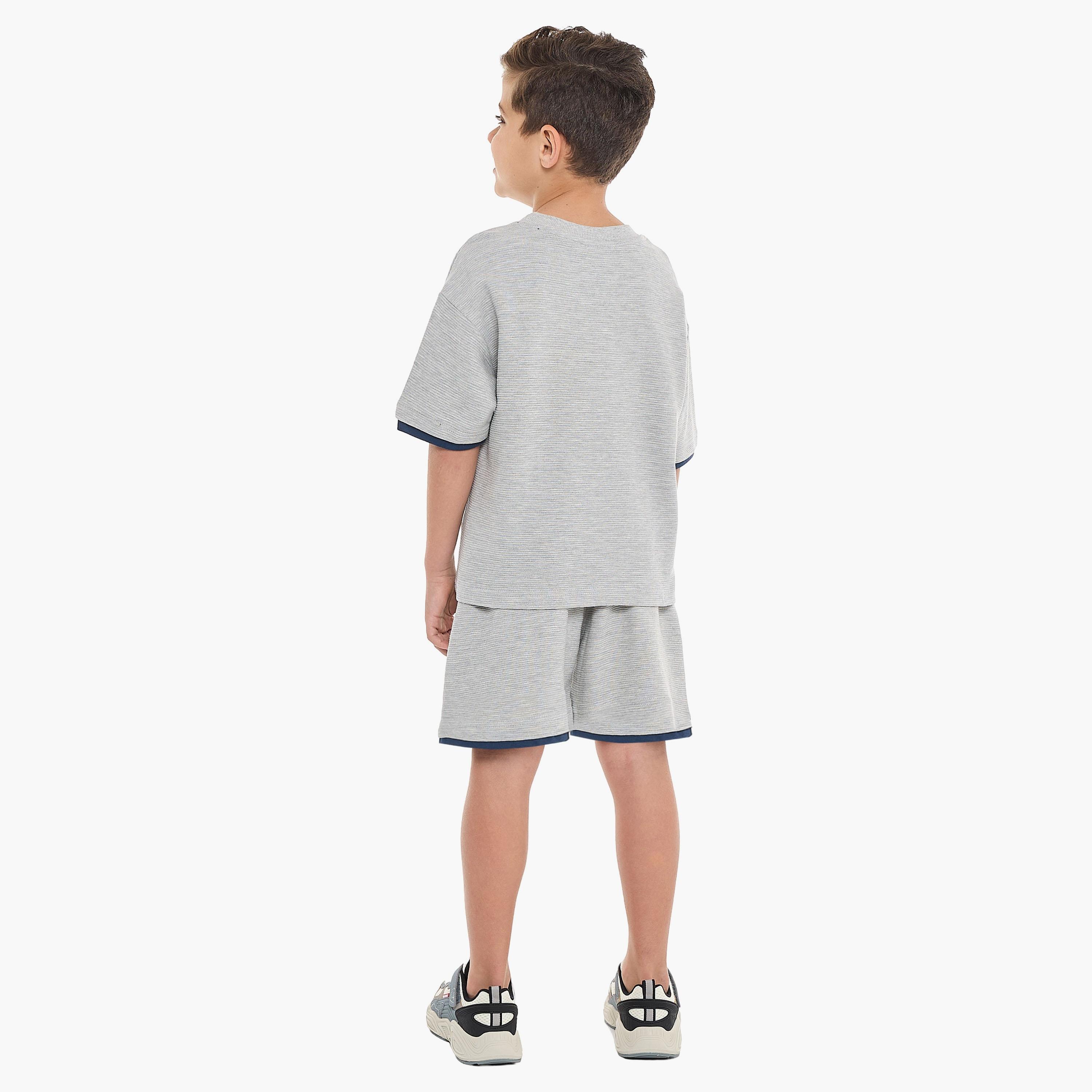 Victor and Jane 2-Piece Solid Short Sleeves T-Shirt with Shorts-baby-boys-clothing-setsandcoords-image-4