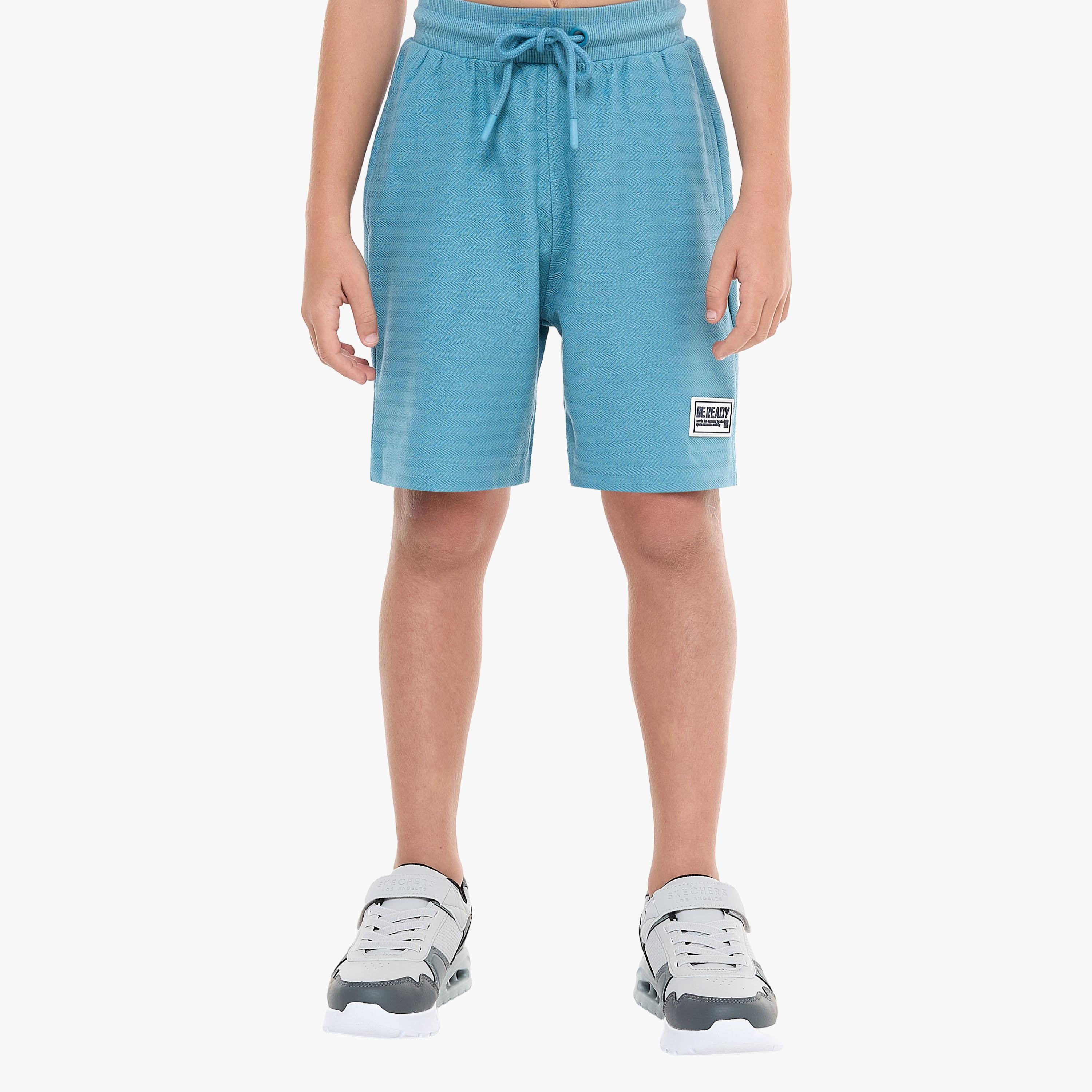 تي شيرت مطرز بأكمام قصيرة مع شورت من قطعتين من فيكتور اند جين-boys-clothing-setsandcoords-image-4