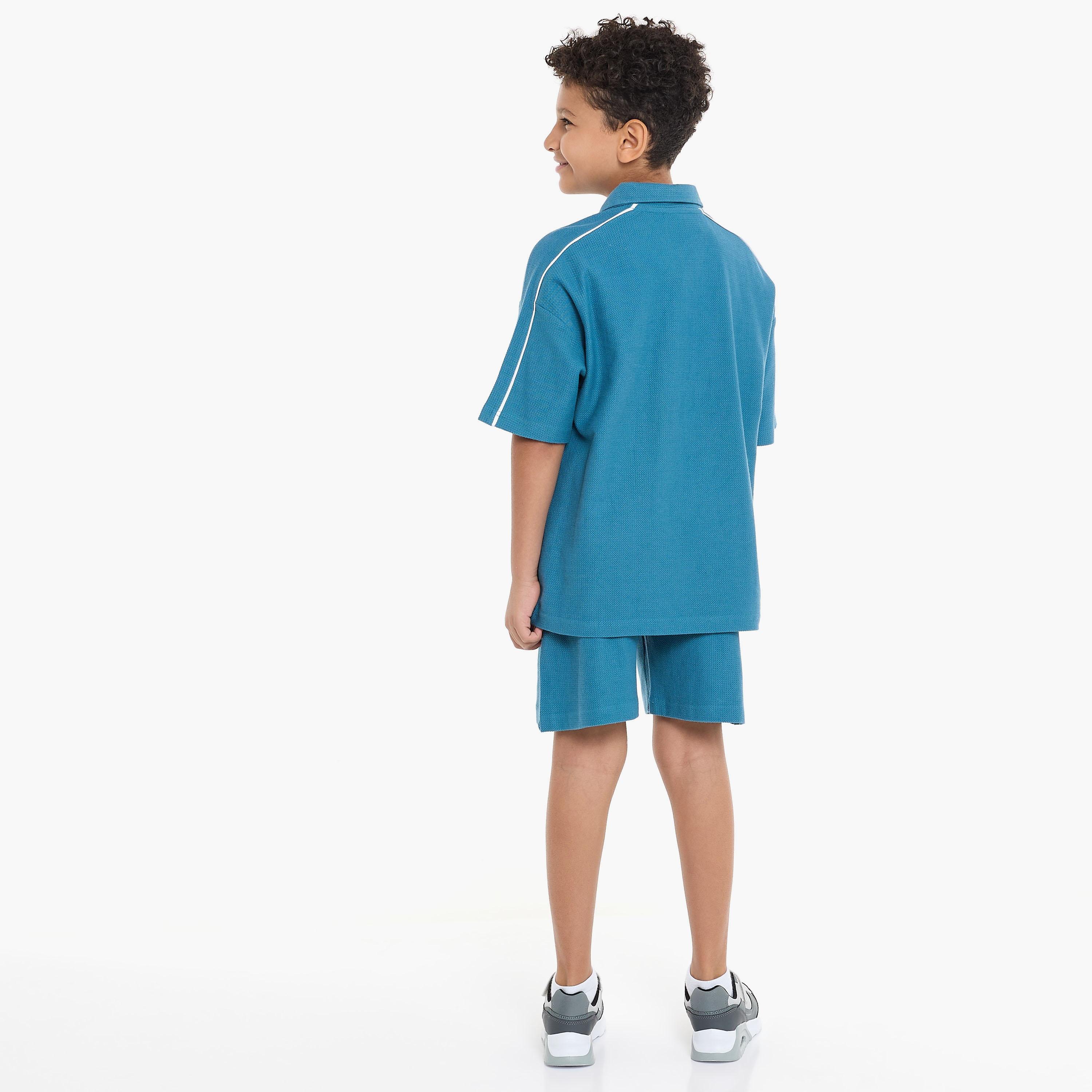 تي شيرت سادة بأكمام قصيرة مع شورت من قطعتين من فيكتور اند جين-boys-clothing-setsandcoords-image-2