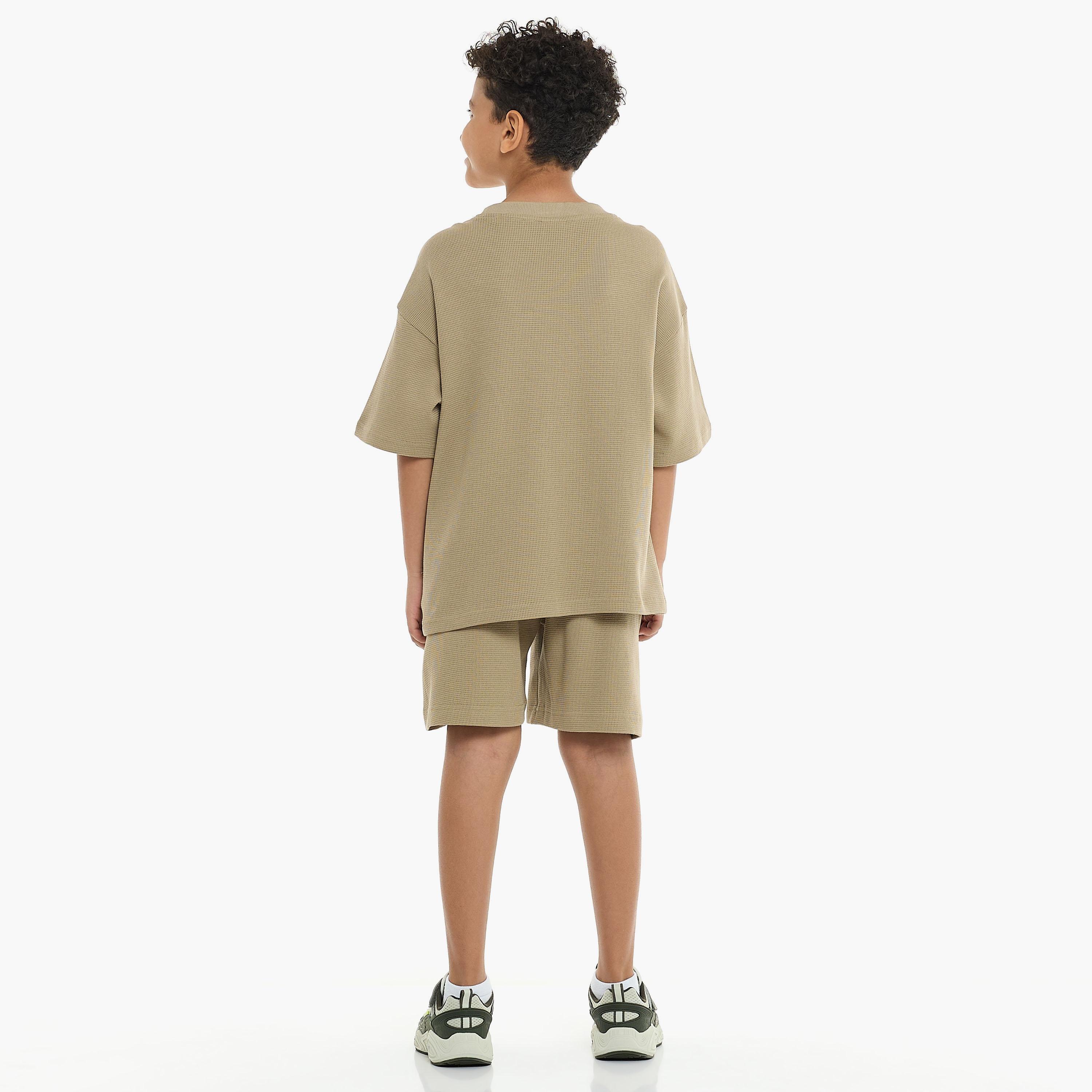 Victor and Jane 2-Piece Textured Short Sleeves T-Shirt with Shorts-boys-clothing-setsandcoords-image-2