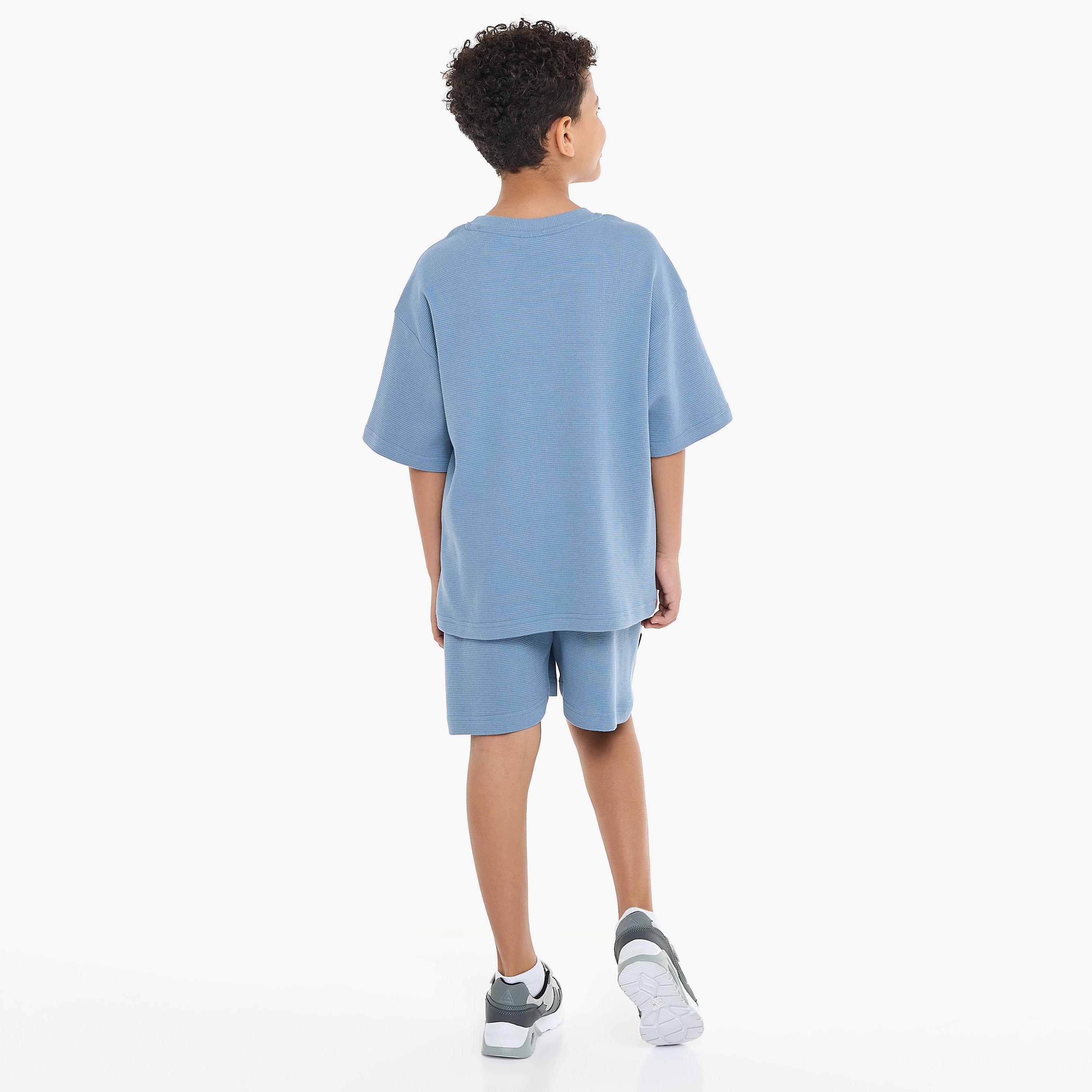 Victor and Jane 2-Piece Textured Short Sleeves T-Shirt with Shorts-boys-clothing-setsandcoords-image-2