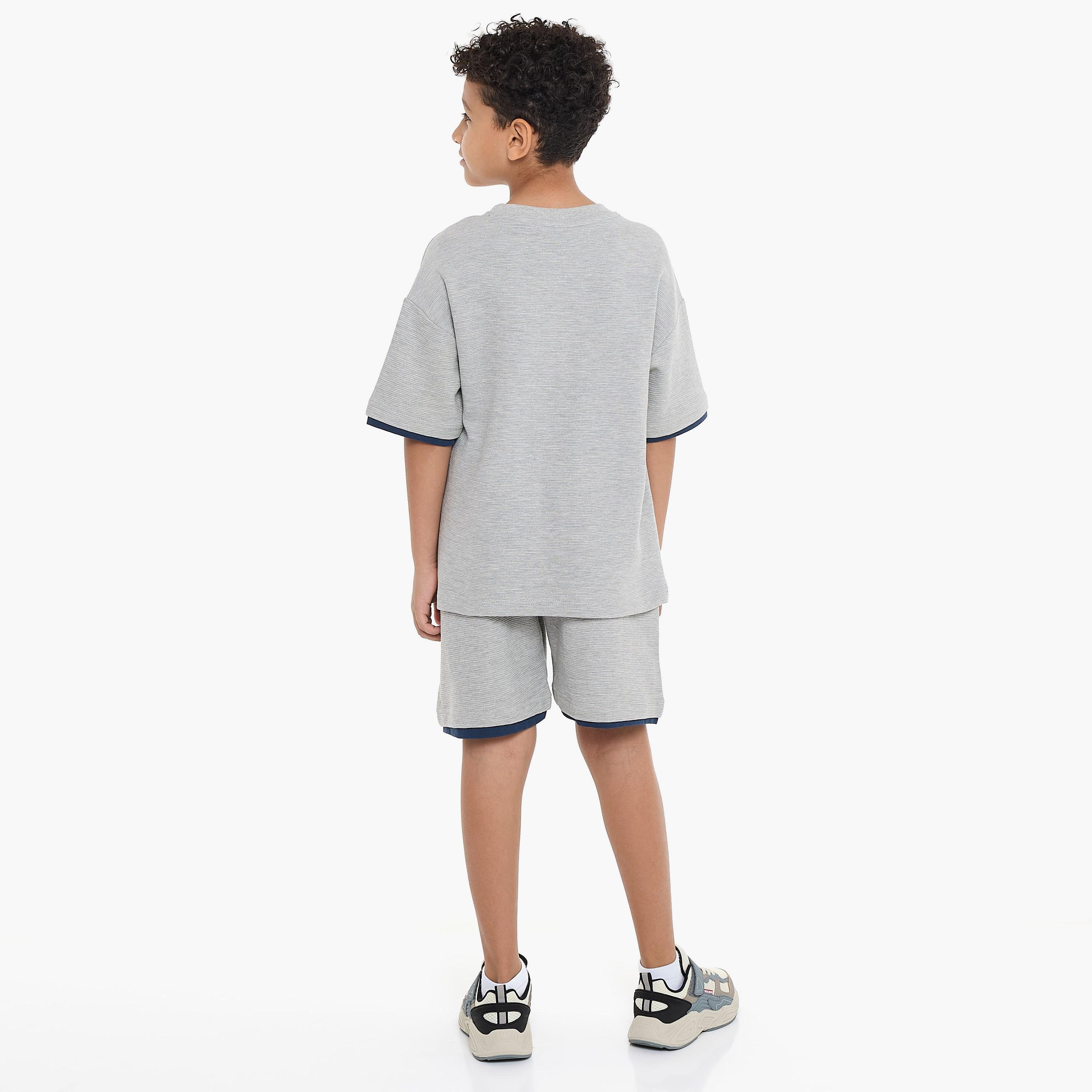 Victor and Jane 2-Piece Solid Short Sleeves T-Shirt with Shorts-boys-clothing-setsandcoords-image-2