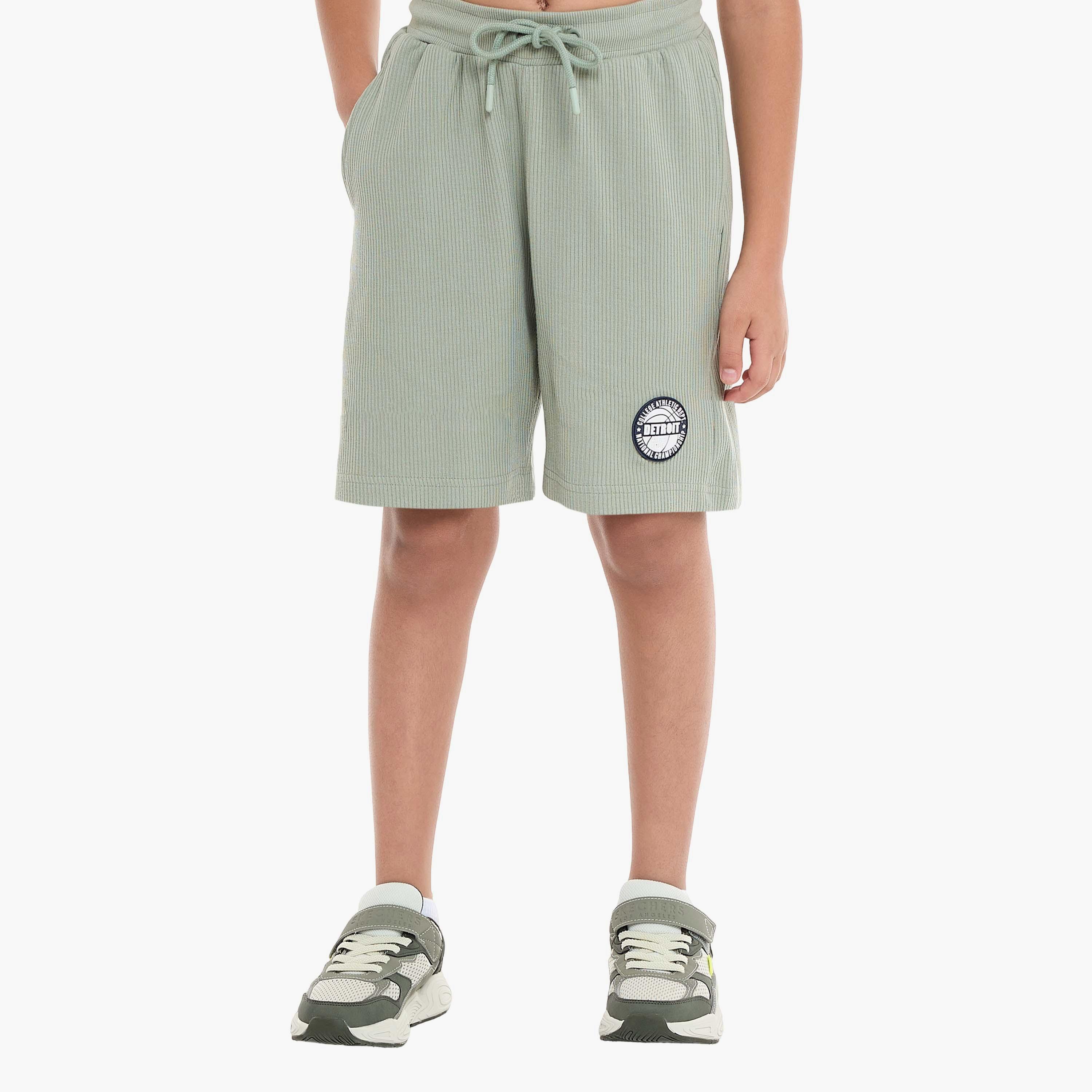 تي شيرت سادة بأكمام قصيرة مع شورت من قطعتين من فيكتور اند جين-boys-clothing-setsandcoords-image-4