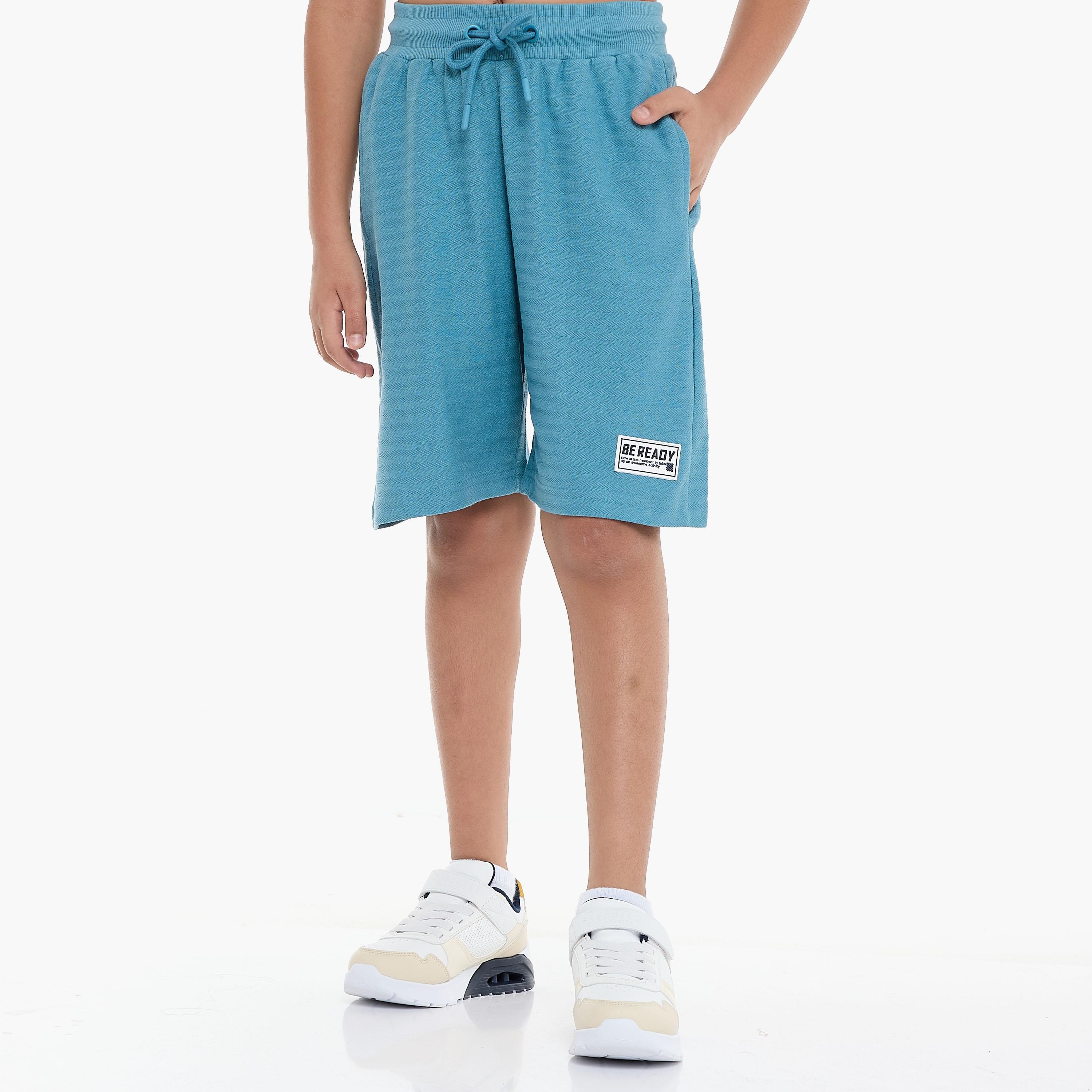 تي شيرت مطرز بأكمام قصيرة مع شورت من قطعتين من فيكتور اند جين-boys-clothing-setsandcoords-image-4