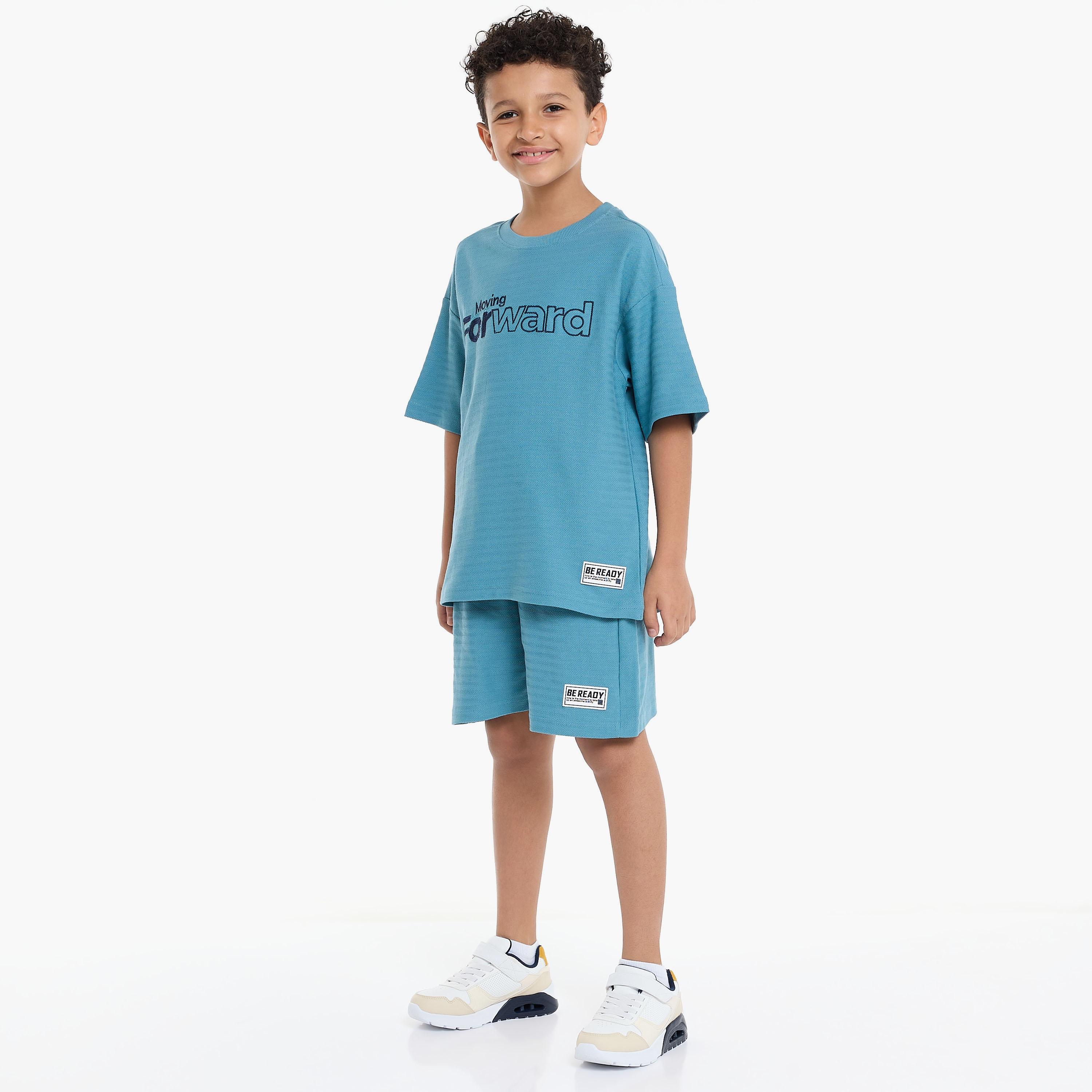 تي شيرت مطرز بأكمام قصيرة مع شورت من قطعتين من فيكتور اند جين-boys-clothing-setsandcoords-image-5