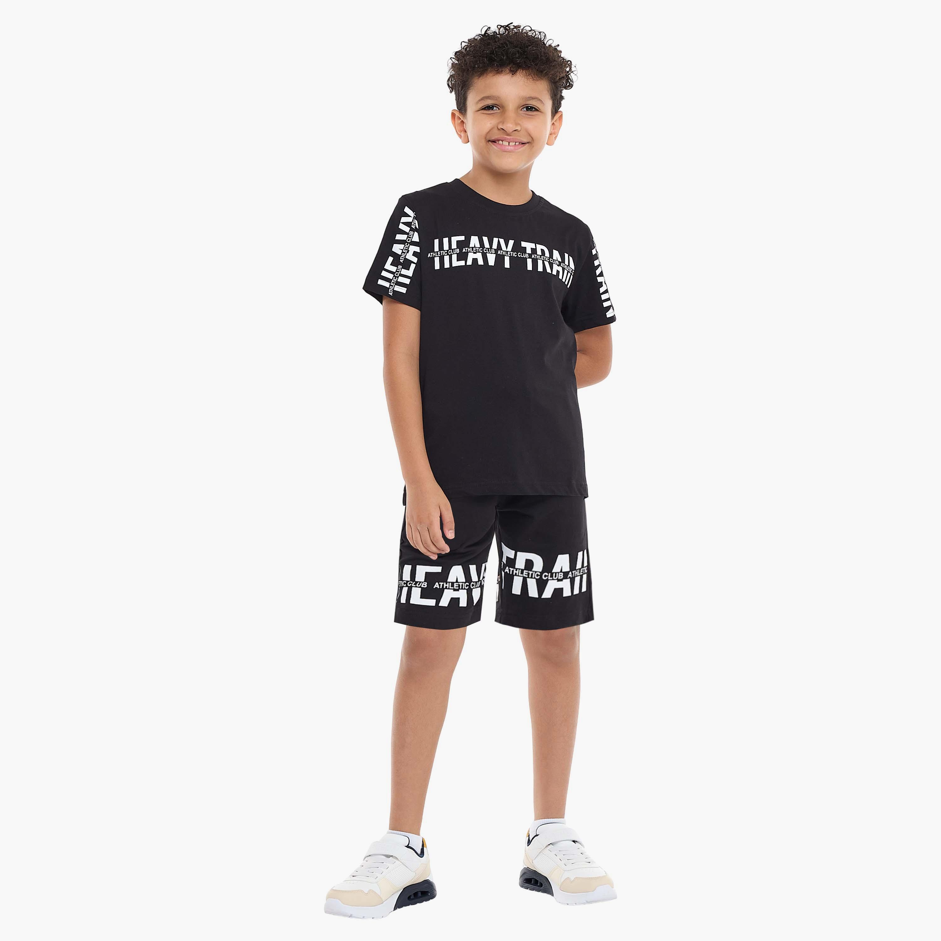 تي شيرت مطبوع بأكمام قصيرة مع شورت من قطعتين من فيكتور اند جين-boys-clothing-setsandcoords-image-1