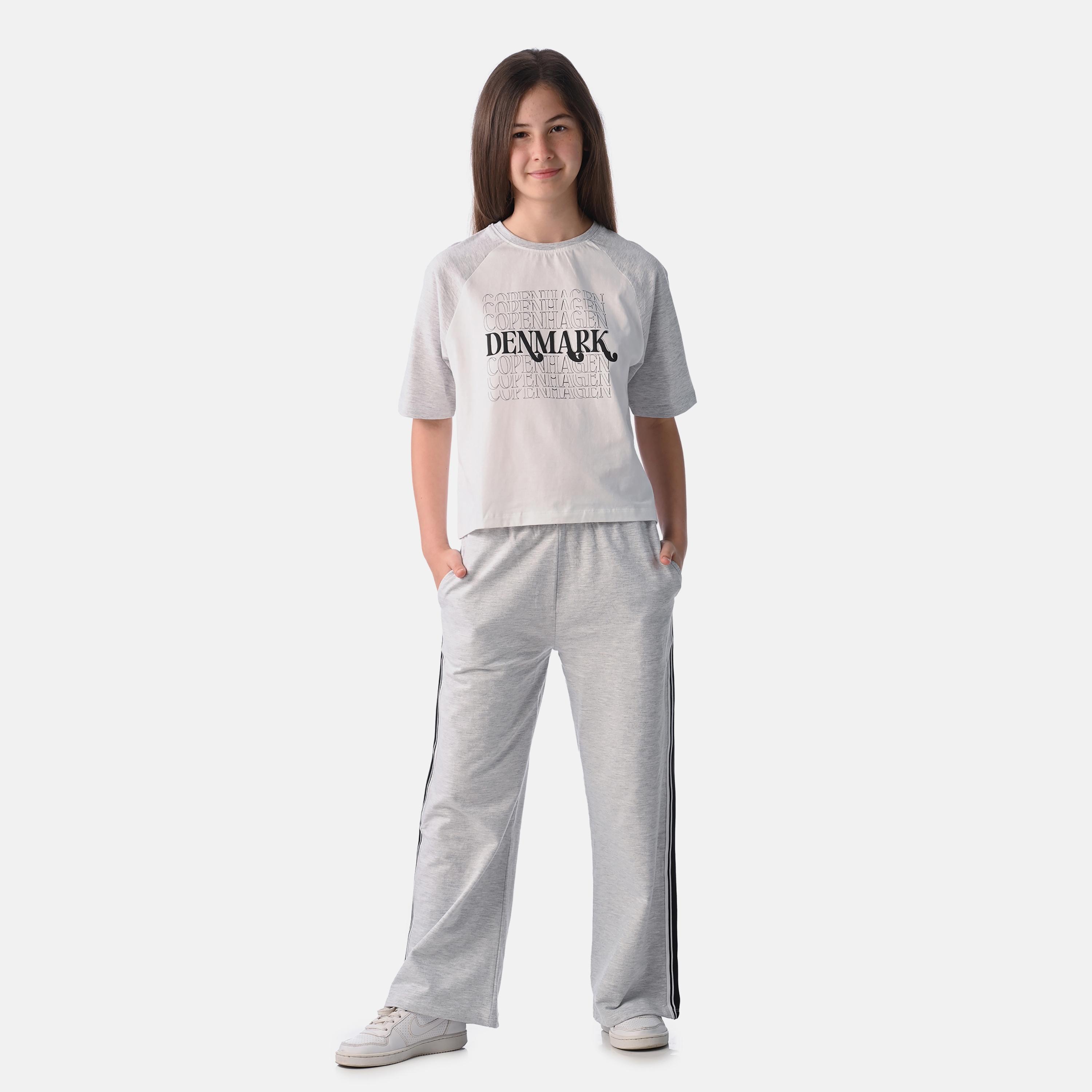 تي شيرت مطبوع بأكمام قصيرة مع بنطلون من قطعتين من فيكتور اند جين-girls-clothing-setsandcoords-image-1