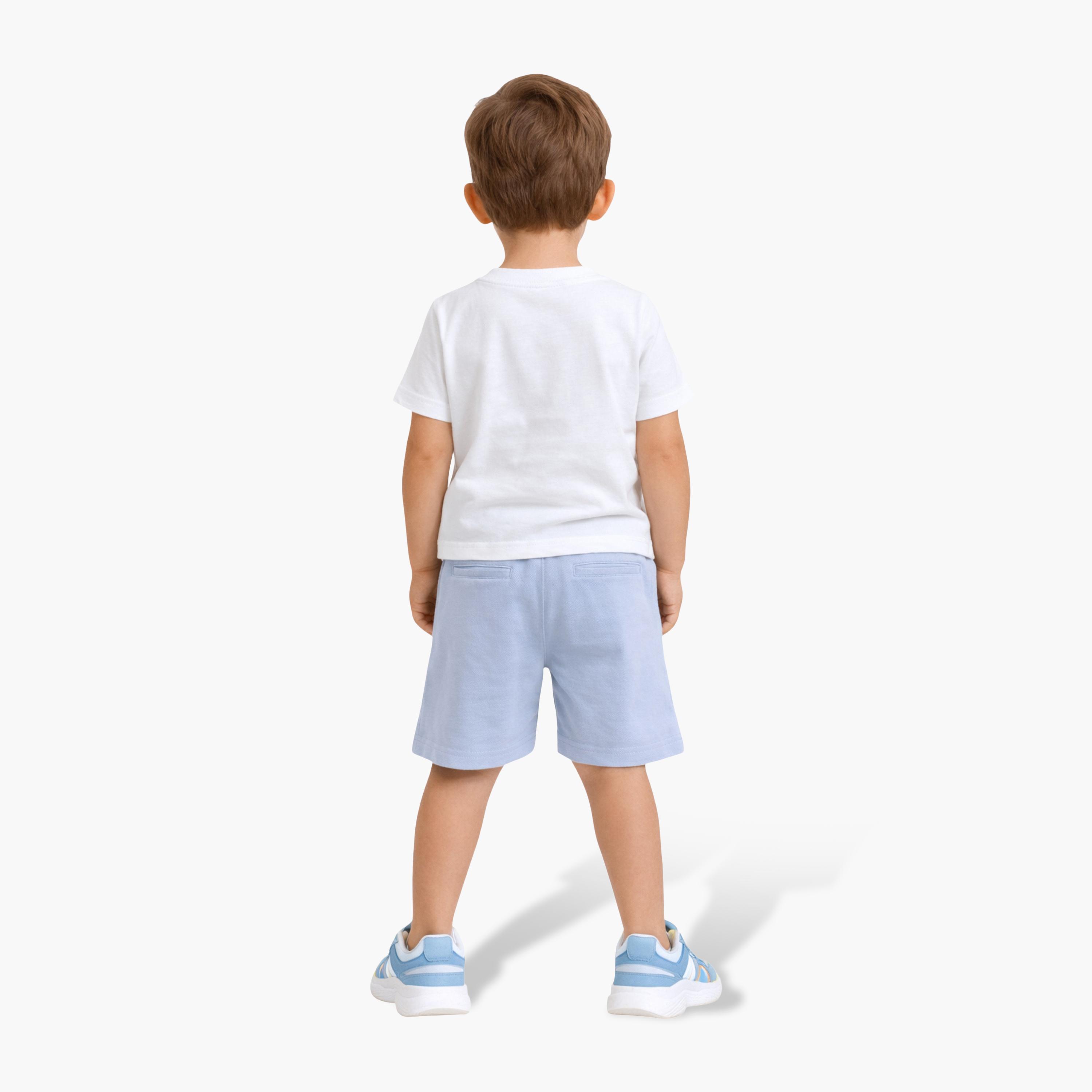 طقم تي شيرت بياقة مستديرة وشورت بطبعة سيد قشطة من فيكتور آند جين-boys-clothing-setsandcoords-image-2