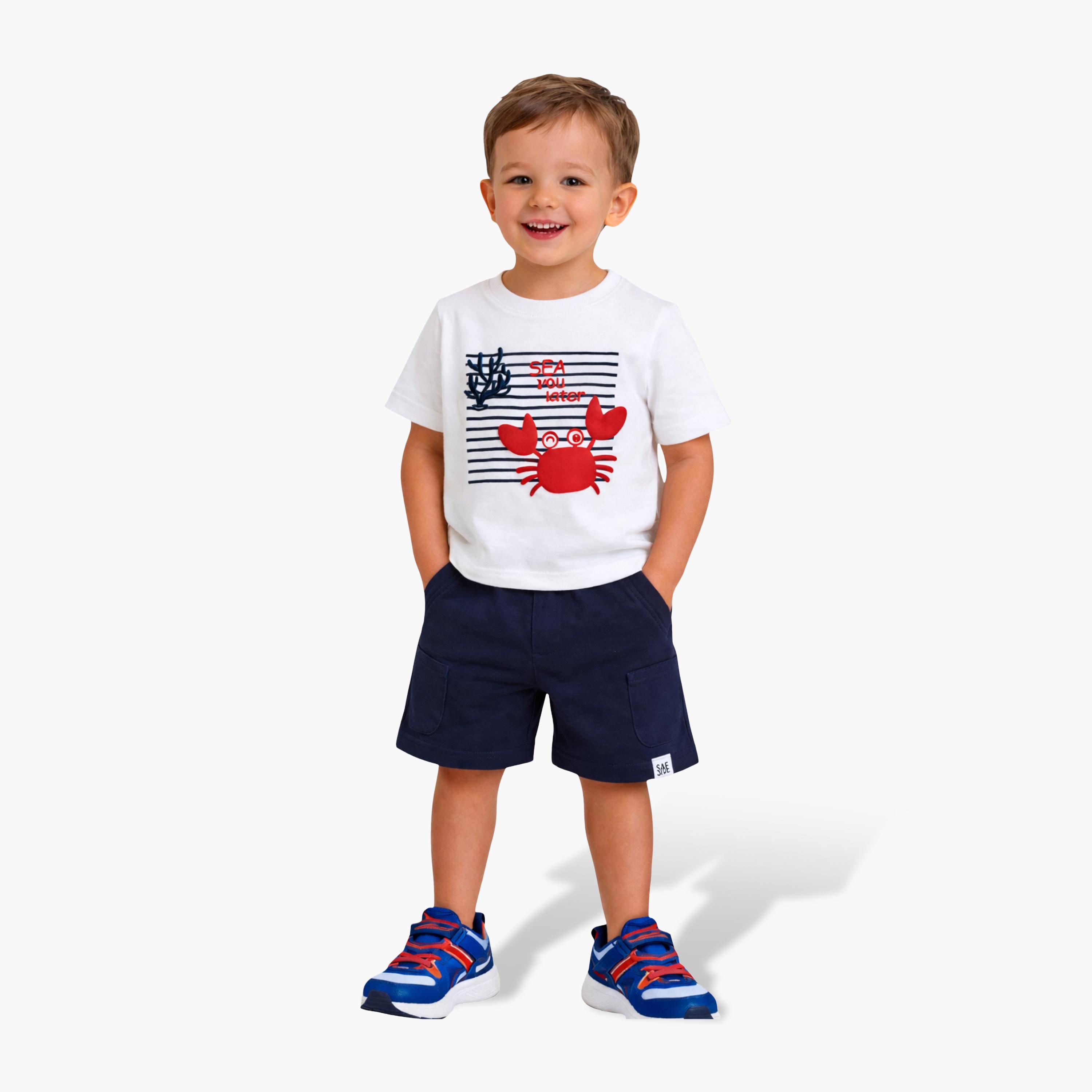 طقم تي شيرت بياقة مستديرة وشورت بطبعة سرطان البحر من فيكتور آند جين-boys-clothing-setsandcoords-image-1