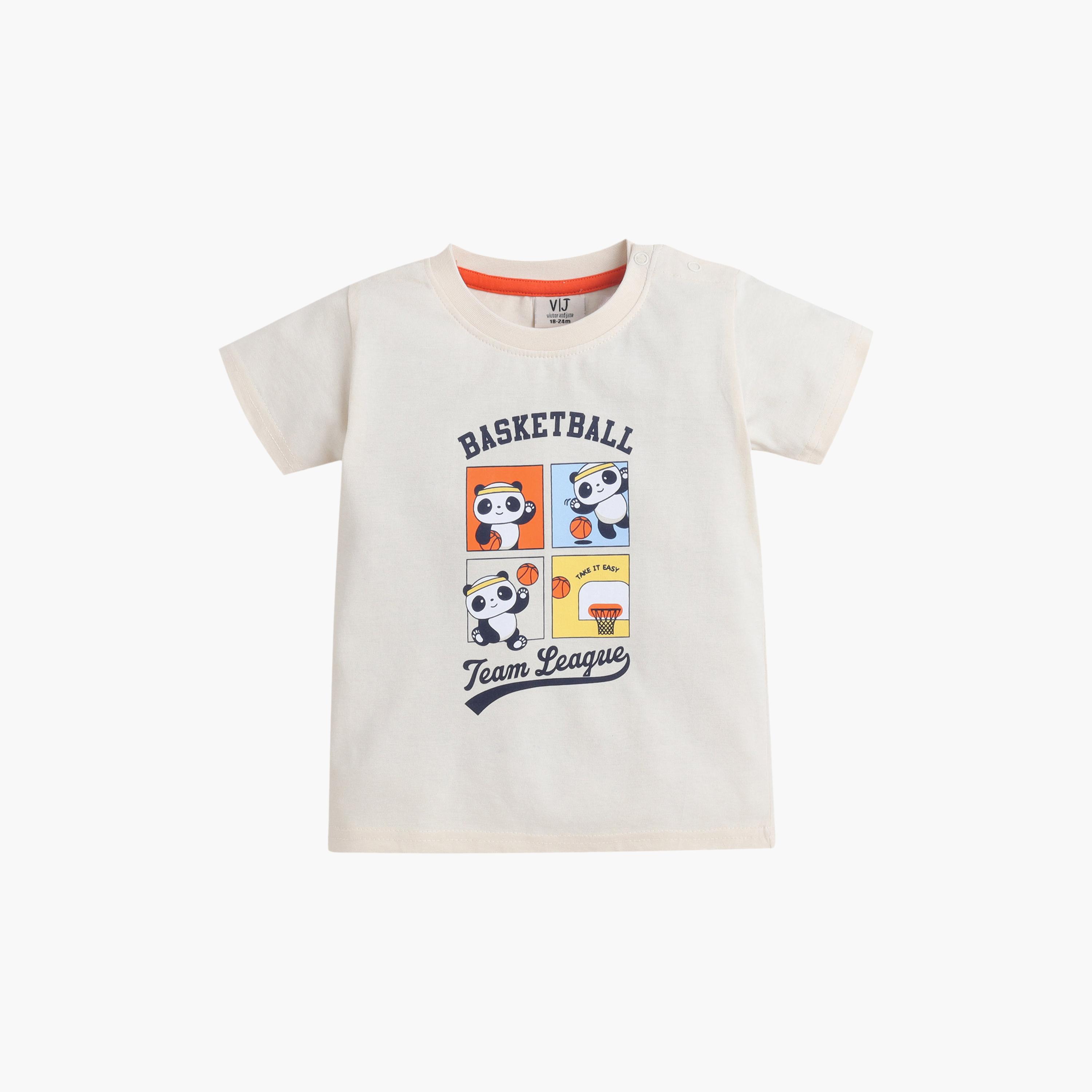 طقم مكون من 4 قطع: تي شيرتات بأكمام قصيرة ورسومات، وبنطلون مع شورت من فيكتور آند جين-boys-clothing-setsandcoords-image-10