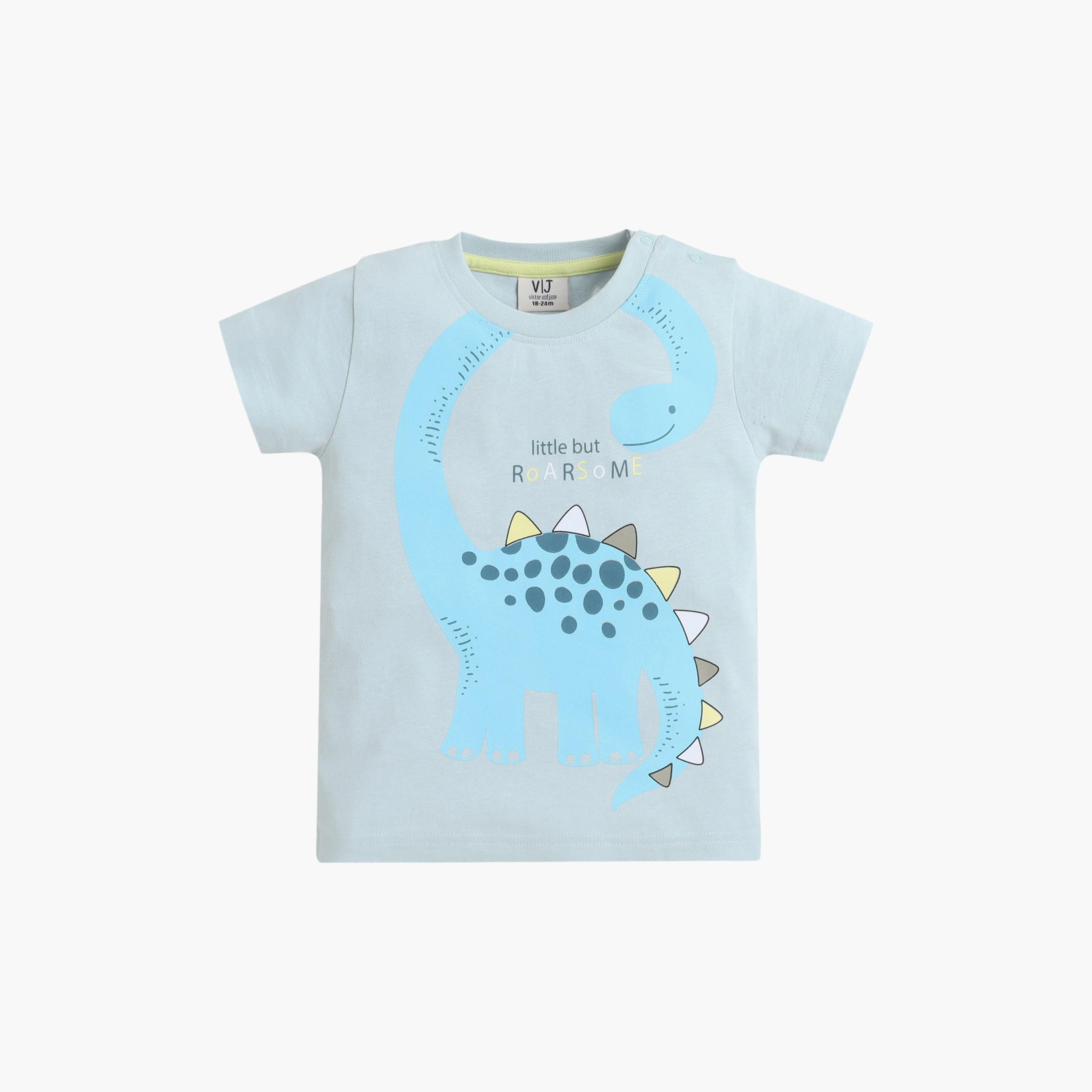 طقم مكون من 4 قطع: تي شيرتات بأكمام قصيرة ورسومات، وبنطلون مع شورت من فيكتور آند جين-boys-clothing-setsandcoords-image-12
