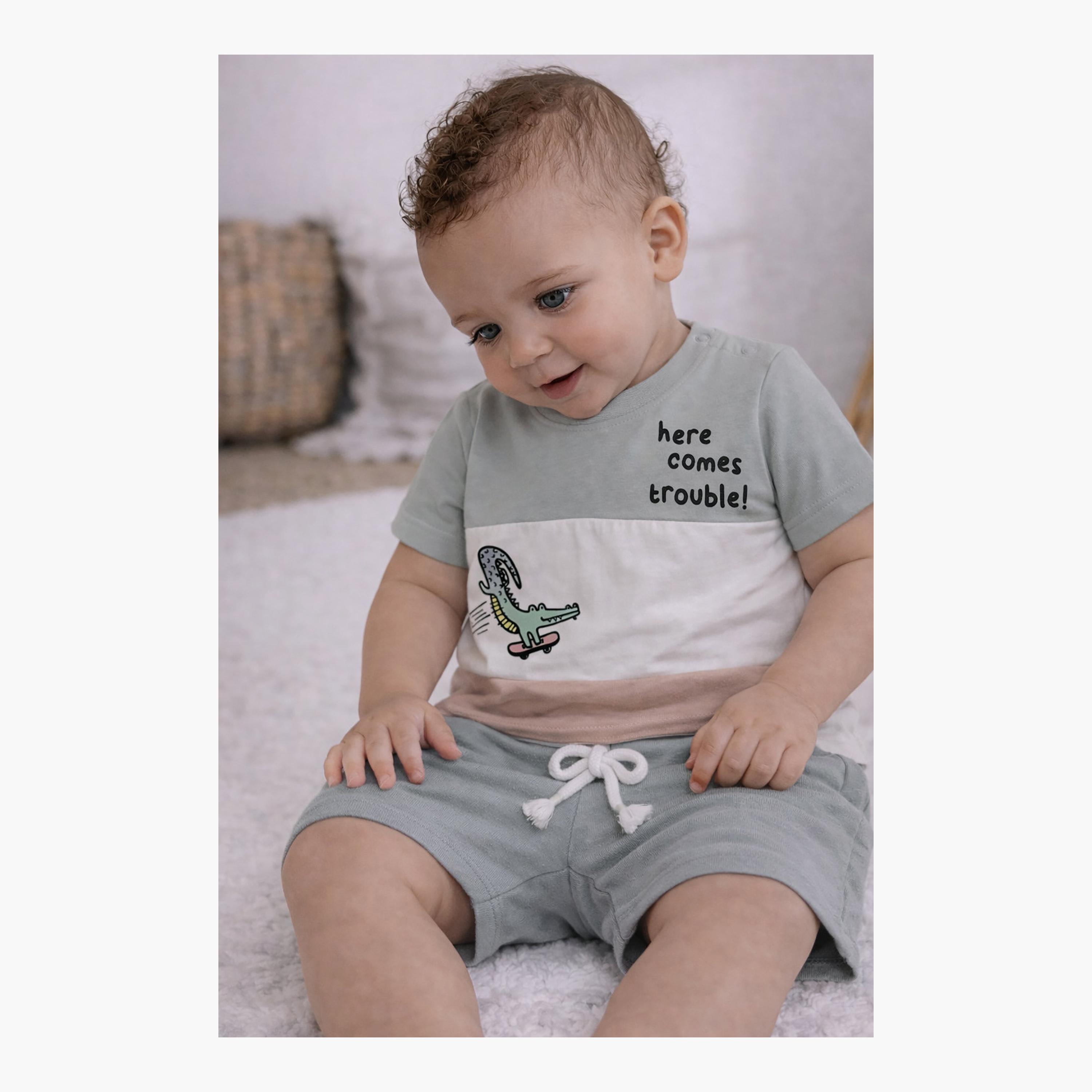 Victor and Jane Crocodile Print Colour-Block T-Shirt & Drawstring Shorts Set-boys-clothing-setsandcoords-image-4