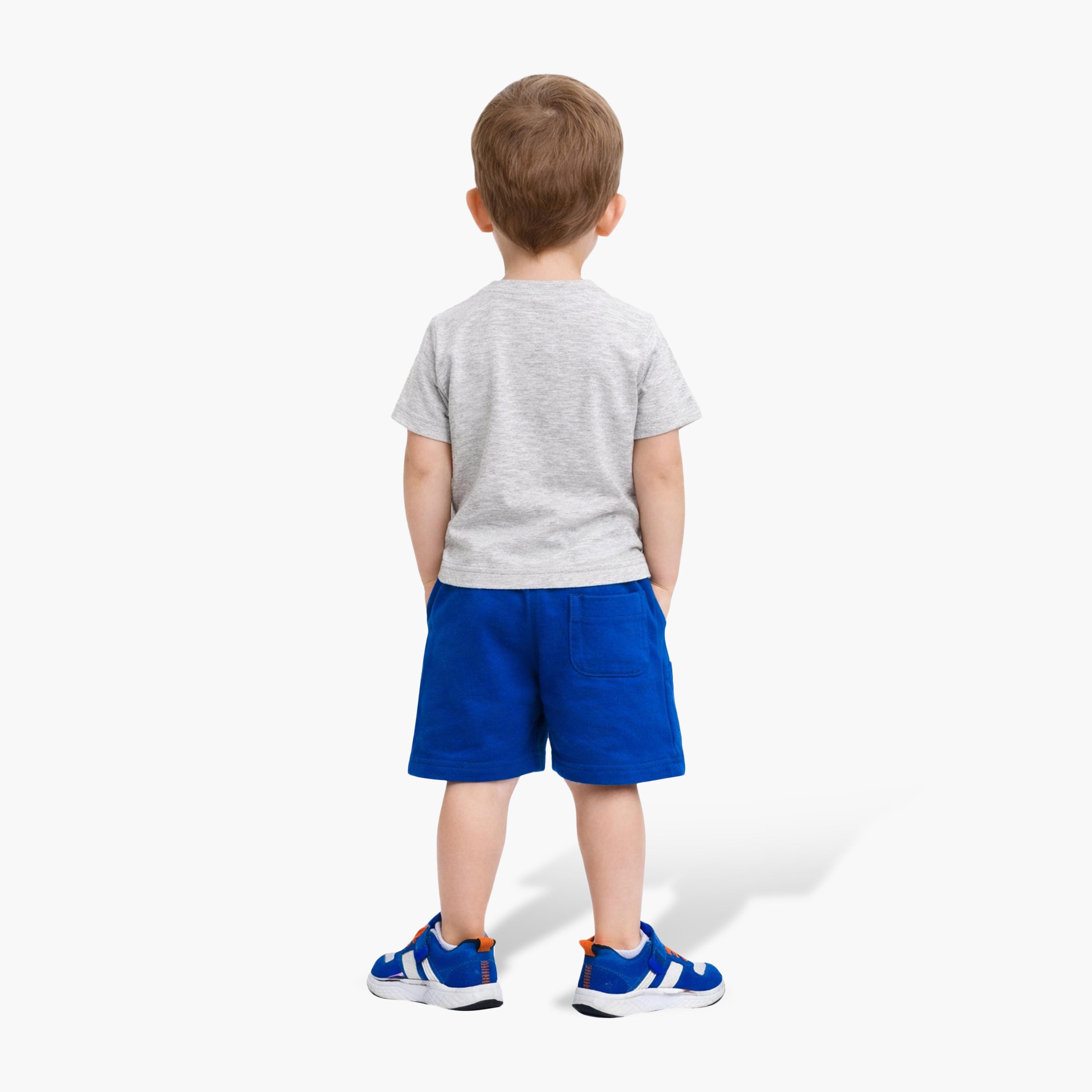 طقم تي شيرت بياقة مستديرة وشورت بطبعة "البحار" من فيكتور آند جين-boys-clothing-setsandcoords-image-2