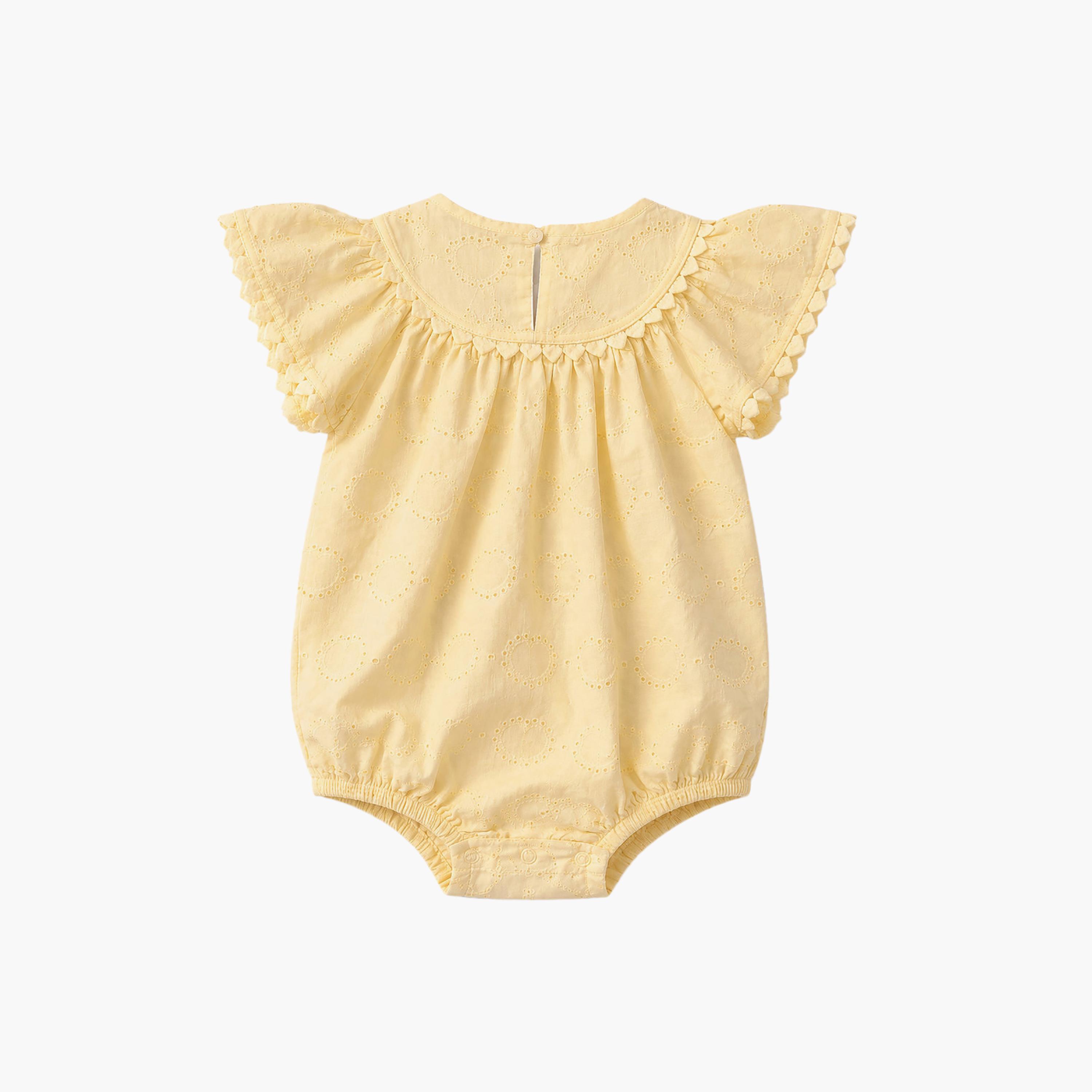 طقم رومبير قطن بتطريز مفرغ شكل قلوب مع عصبة رأس ونظارة شمسية من فيكتور آند جين-baby-girls-clothing-rompers-image-6