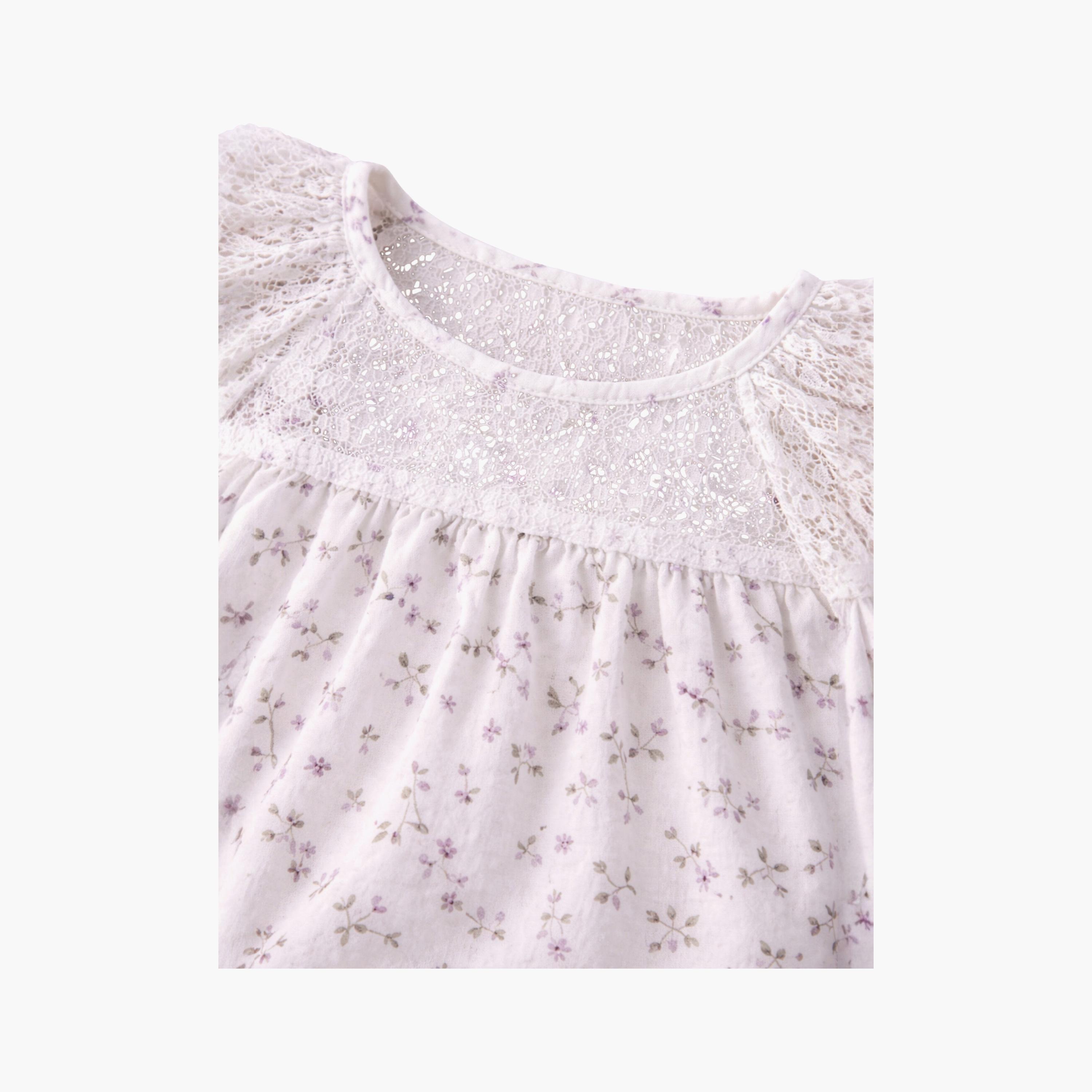 طقم رومبير بنقشة الزهور وأكمام قصيرة مكشكشة مع عصبة رأس وجوارب من فيكتور آند جين-baby-girls-clothing-rompers-image-9