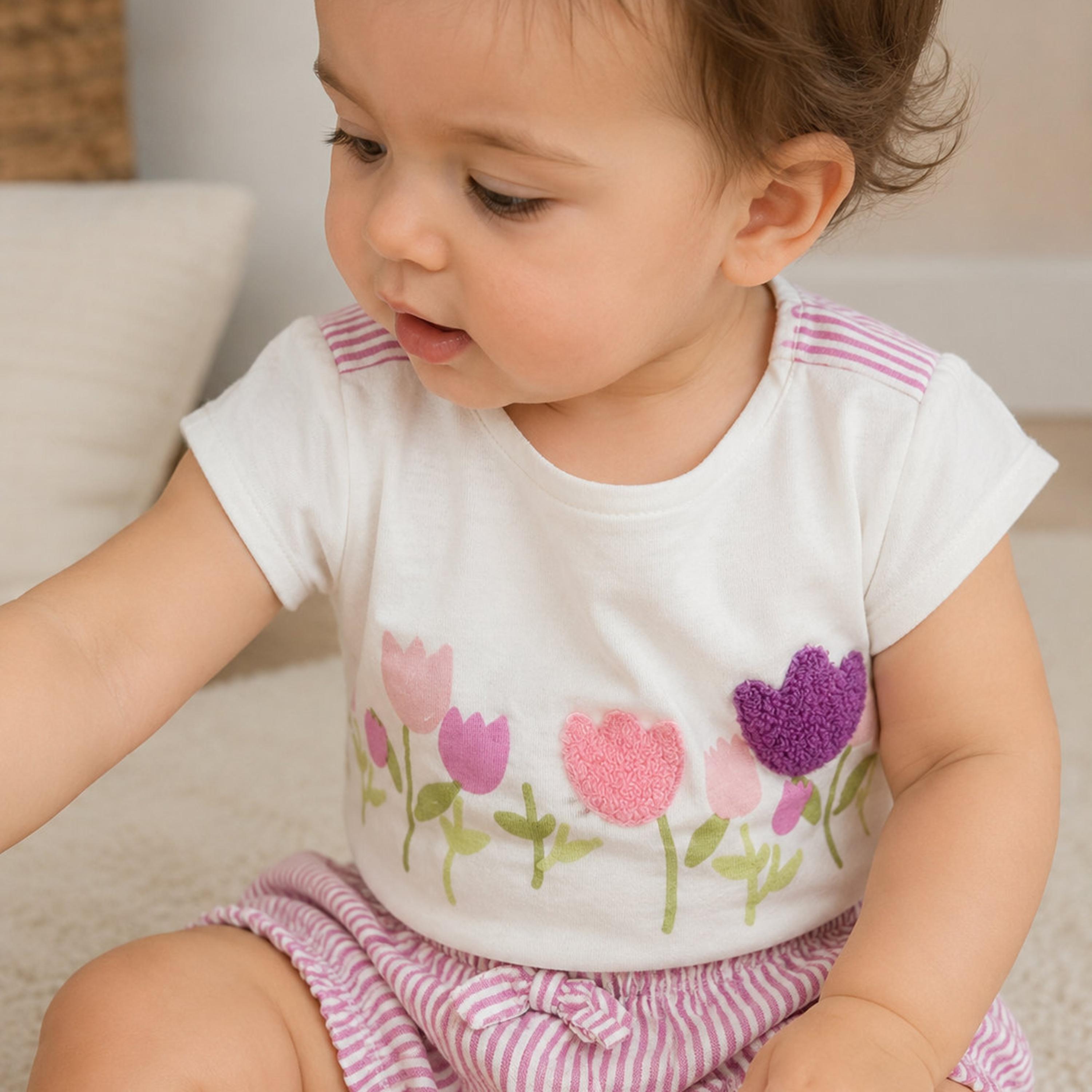 طقم توب بطبعة زهور التيوليب وأكمام كاب وشورت مخطط من فيكتور آند جين-baby-girls-clothing-setsandcoords-image-3