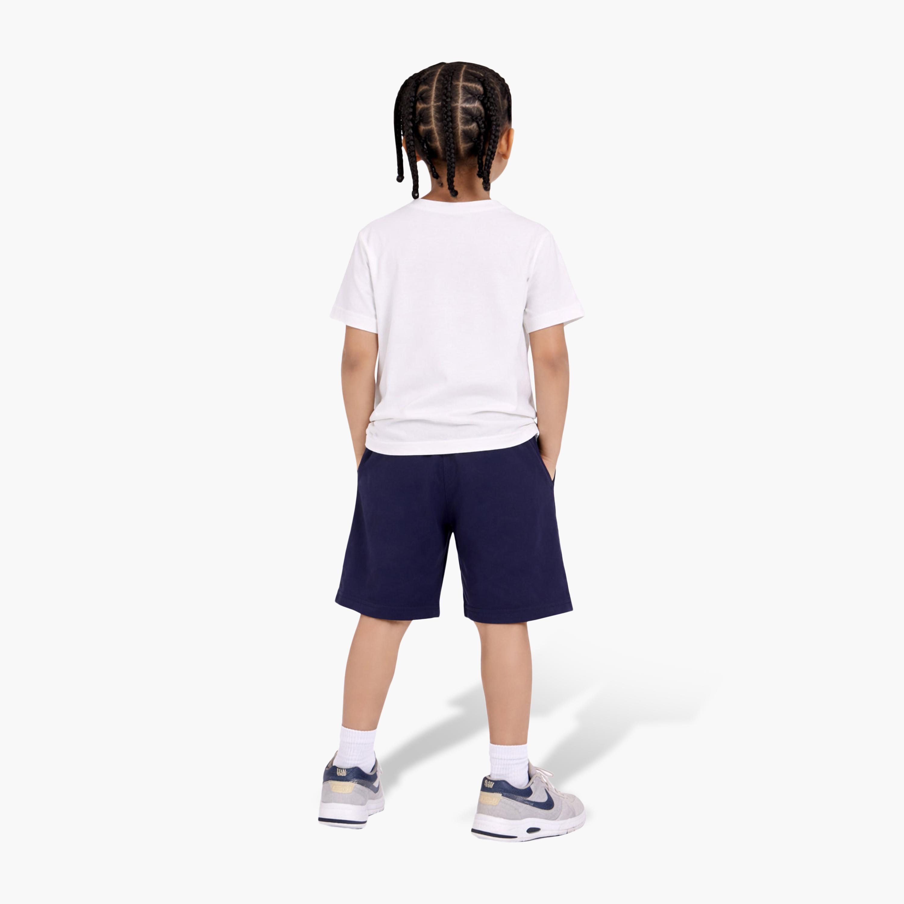 طقم تيشيرت بأكمام نصفية بطبعة بوت وشورت من فيكتور أند جين-boys-clothing-setsandcoords-image-3