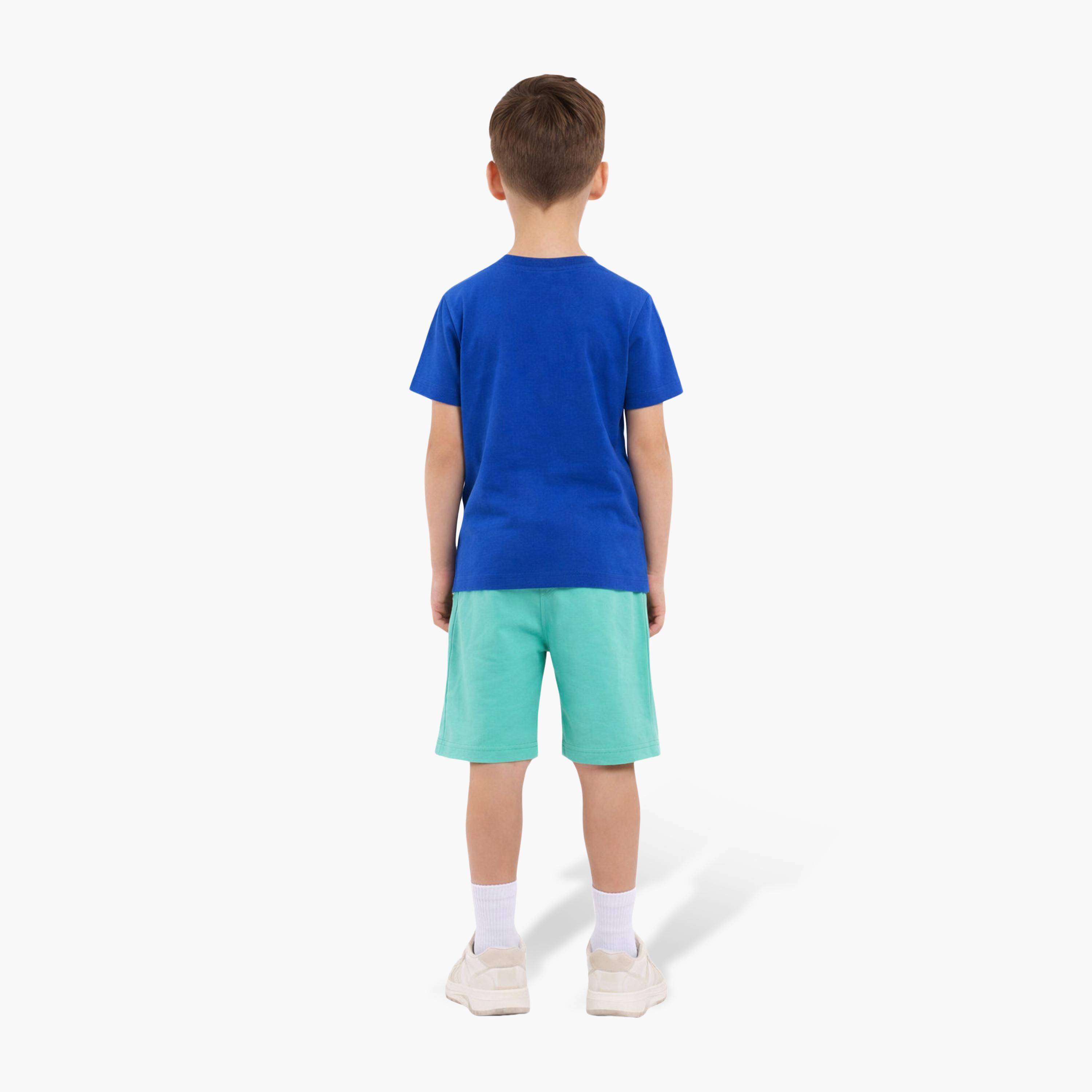 طقم تيشيرت بأكمام نصفية بطبعة كروكودايل غرافيك وشورت من فيكتور أند جين-boys-clothing-setsandcoords-image-4
