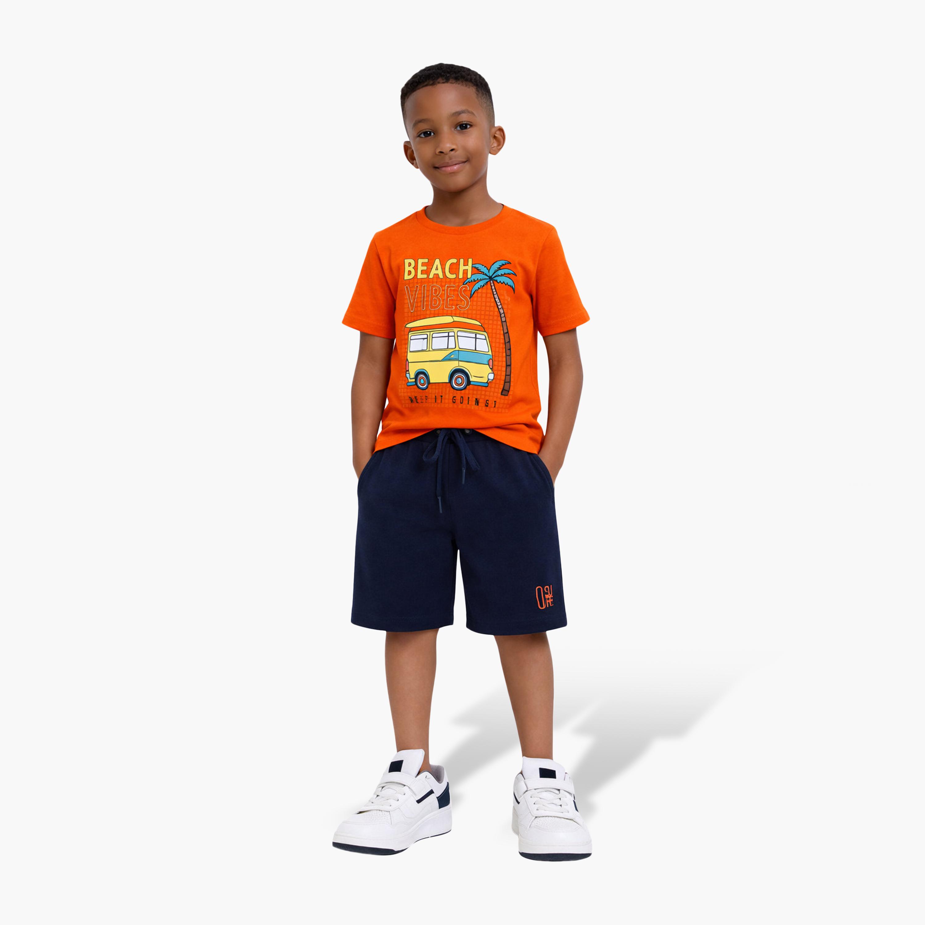طقم تيشيرت بأكمام نصفية بطبعة بيتش تريب وشورت من فيكتور أند جين-boys-clothing-setsandcoords-image-1