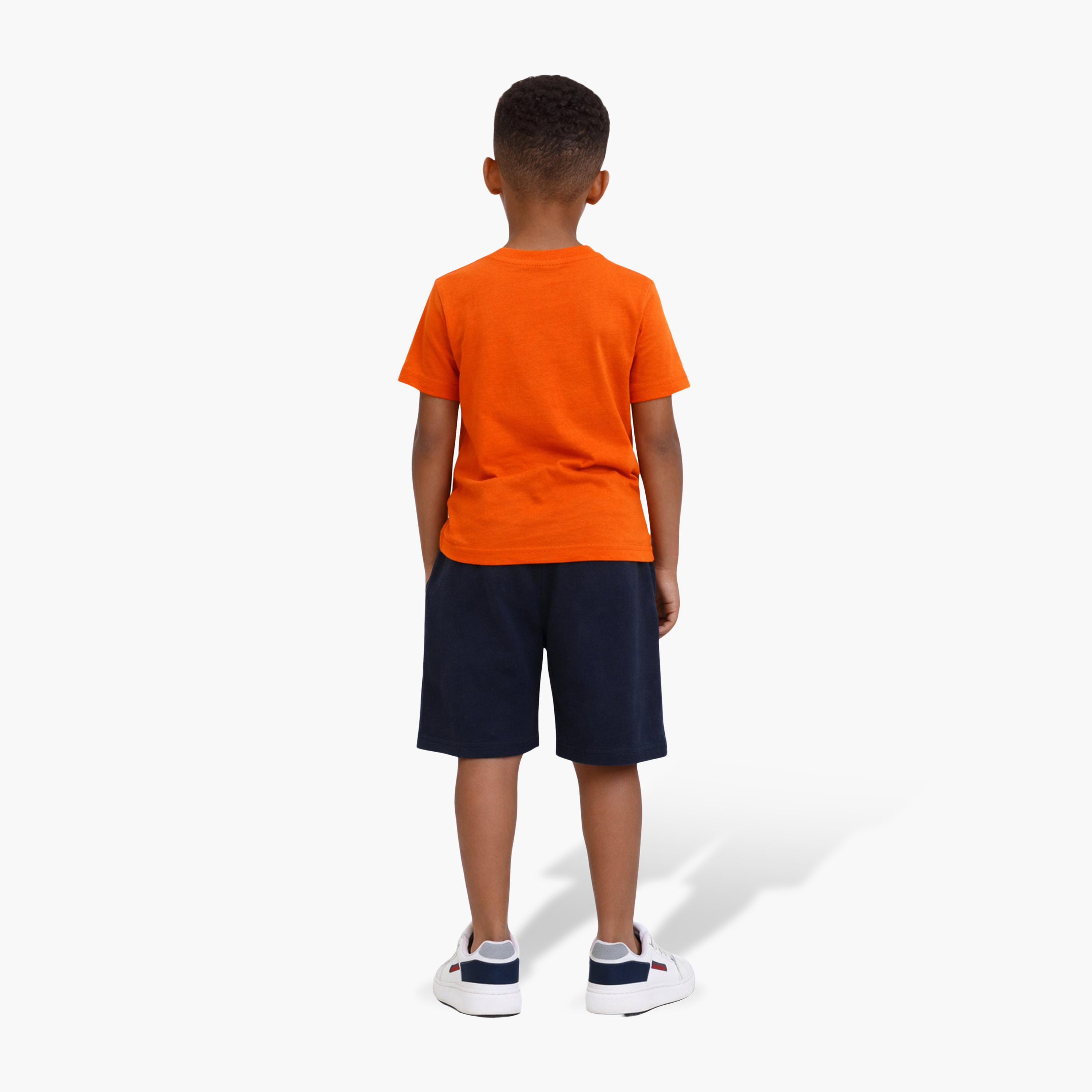 طقم تيشيرت بأكمام نصفية بطبعة بيتش تريب وشورت من فيكتور أند جين-boys-clothing-setsandcoords-image-3