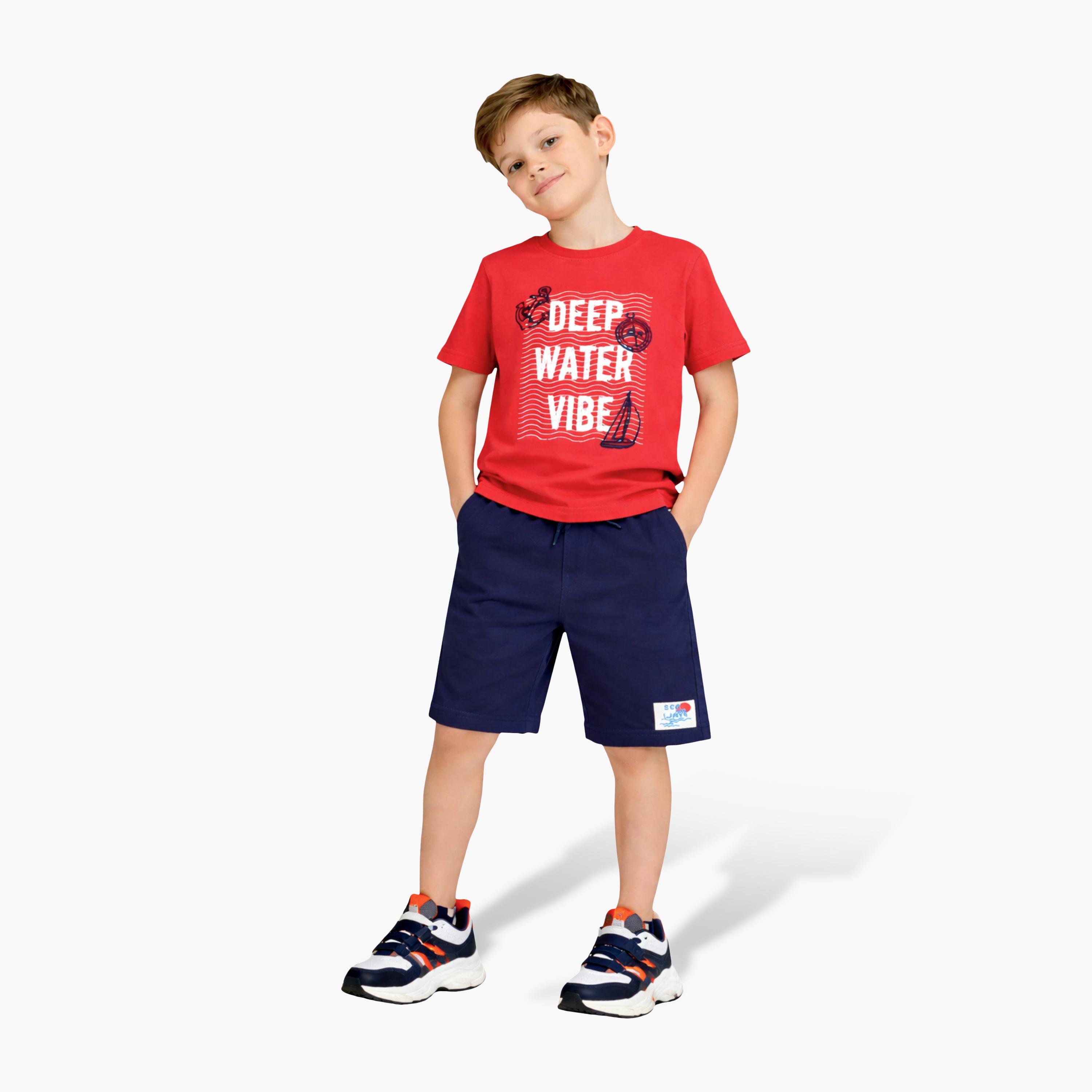 طقم تي شيرت بطبعة "Deep Water Vibe" وشورت كحلي من فيكتور آند جين-boys-clothing-setsandcoords-image-1
