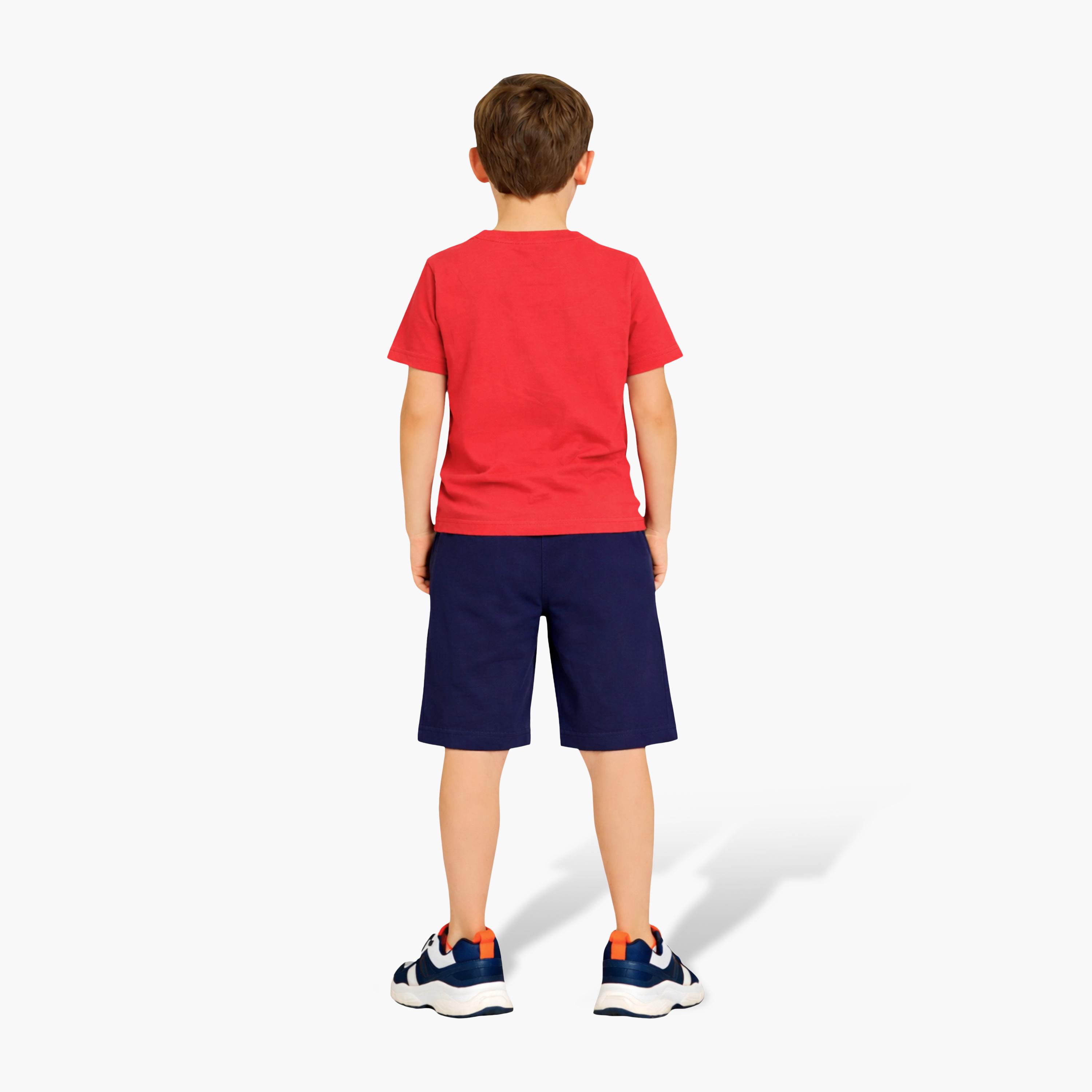 طقم تي شيرت بطبعة "Deep Water Vibe" وشورت كحلي من فيكتور آند جين-boys-clothing-setsandcoords-image-2