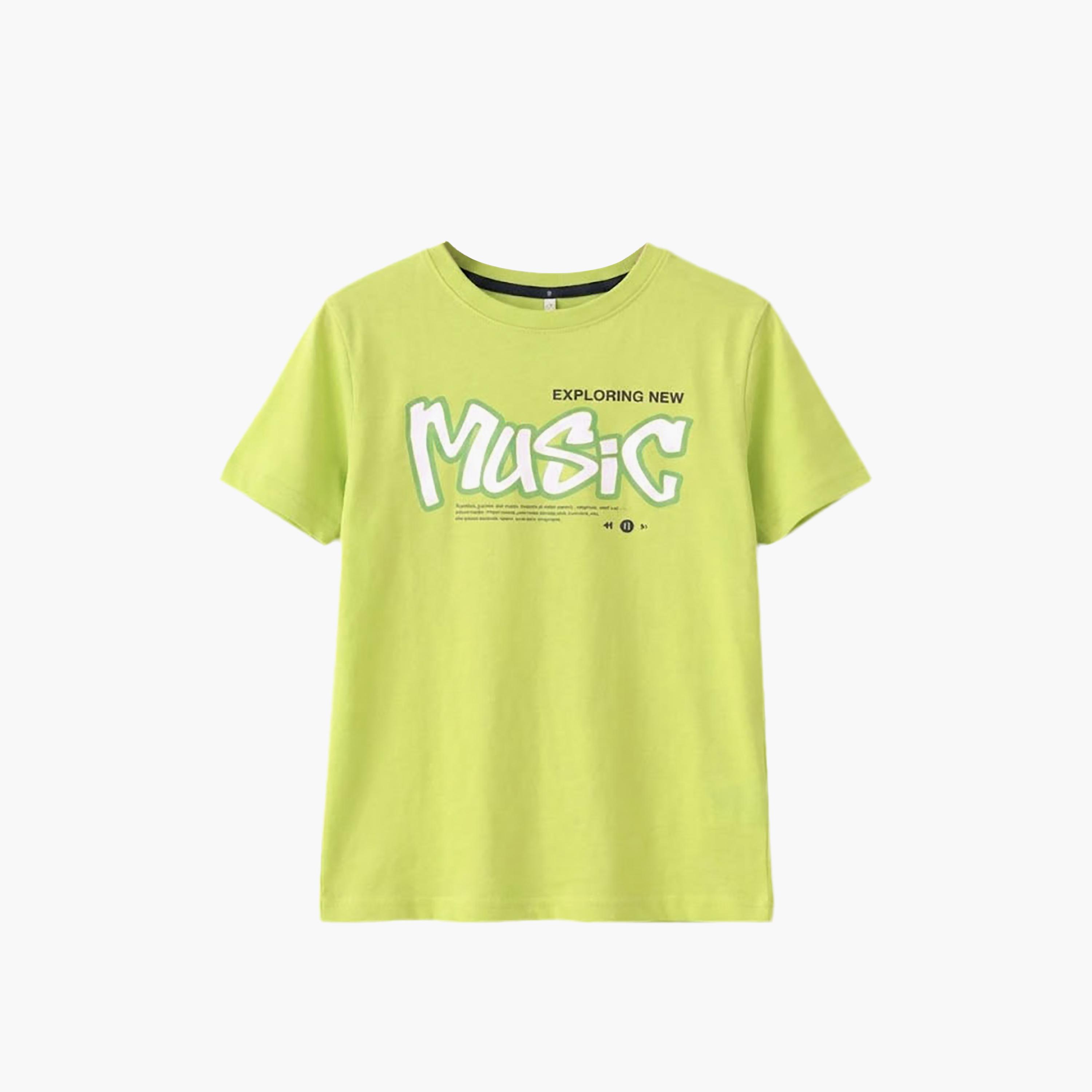 طقم مكون من 4 قطع: تي شيرتات بأكمام قصيرة ورسومات، وبنطلون مع شورت من فيكتور آند جين-boys-clothing-setsandcoords-image-10