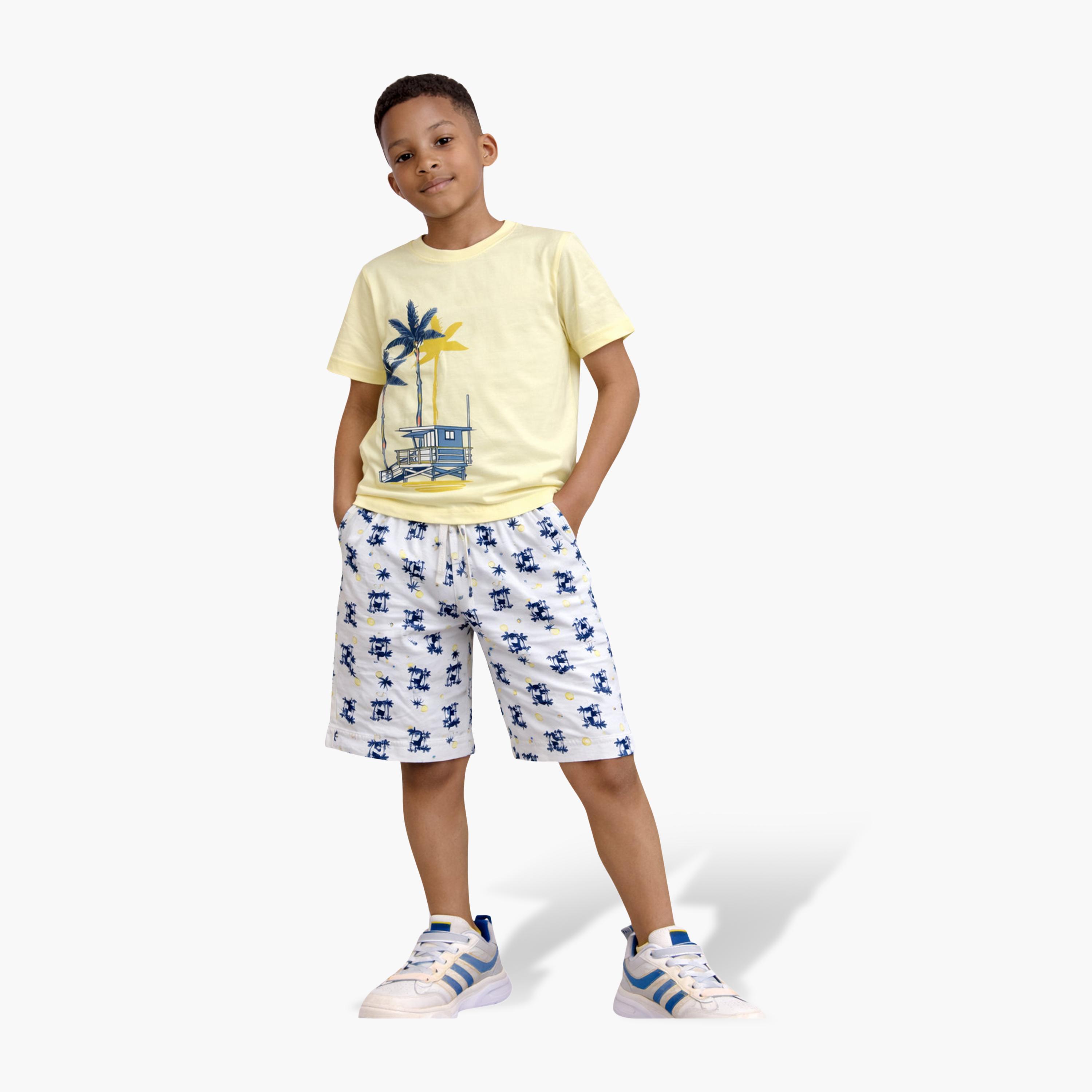 طقم مكون من 4 قطع: تي شيرتات بأكمام قصيرة ورسومات، وبنطلون مع شورت من فيكتور آند جين-boys-clothing-setsandcoords-image-4