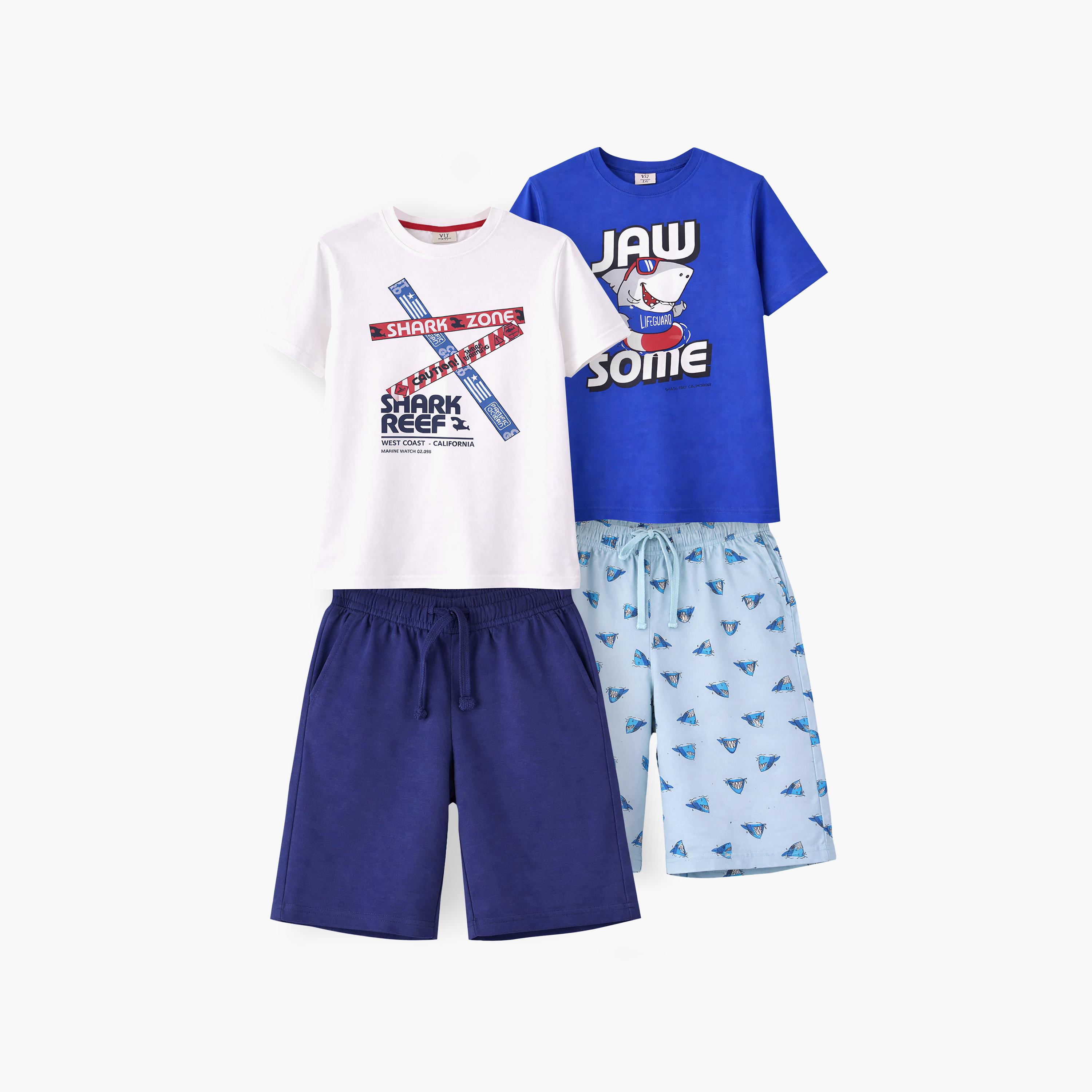 طقم مكون من 4 قطع: تي شيرتات بأكمام قصيرة ورسومات، وبنطلون مع شورت من فيكتور آند جين-boys-clothing-setsandcoords-image-1