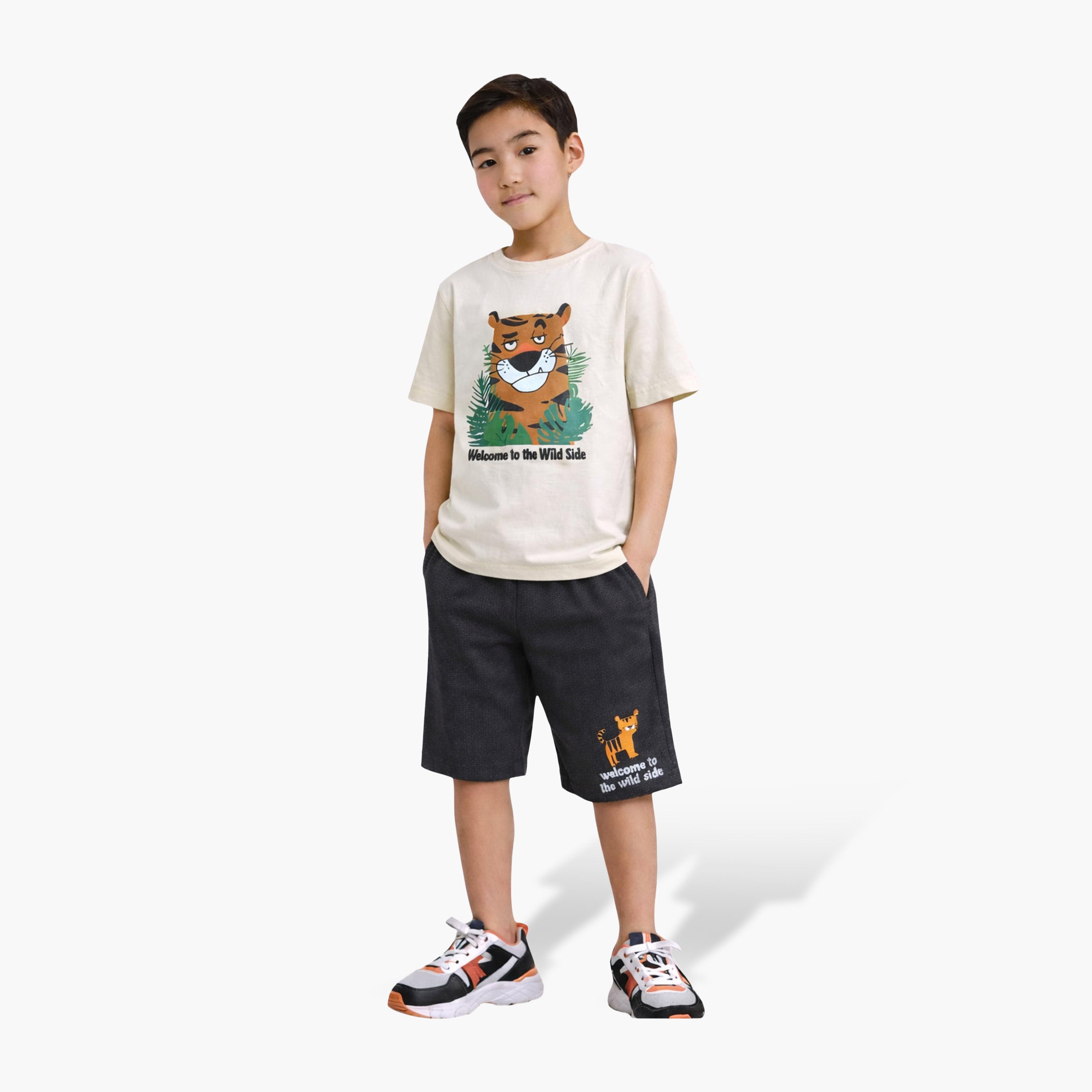 طقم تي شيرت برسومات نمر وشورت من فيكتور آند جين-boys-clothing-setsandcoords-image-1