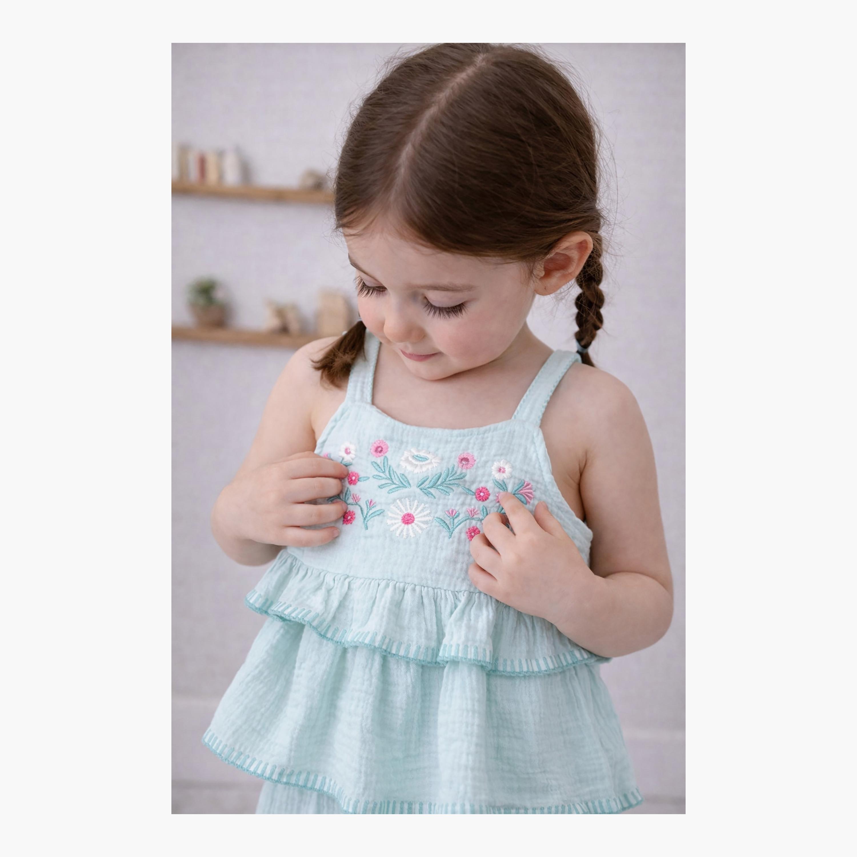 طقم بلوزة بأكمام كشكشة وشورت بحافة مكشكشة مع نظارة شمسية من فيكتور آند جين-girls-clothing-setsandcoords-image-3
