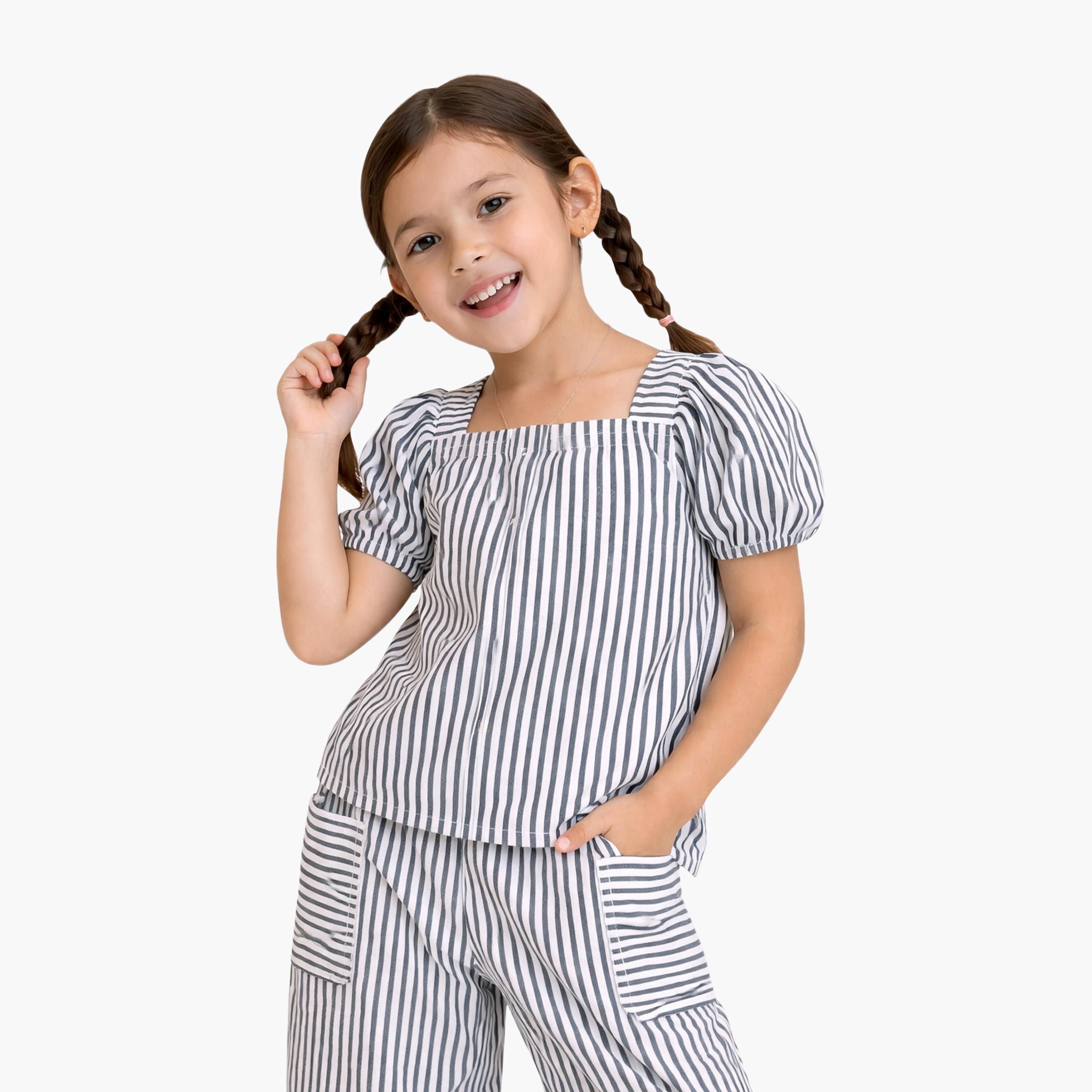 طقم بلوزة بأكمام منفوخة مخططة وبنطلون كارغو واسع من فيكتور آند جين-baby-girls-clothing-setsandcoords-image-4