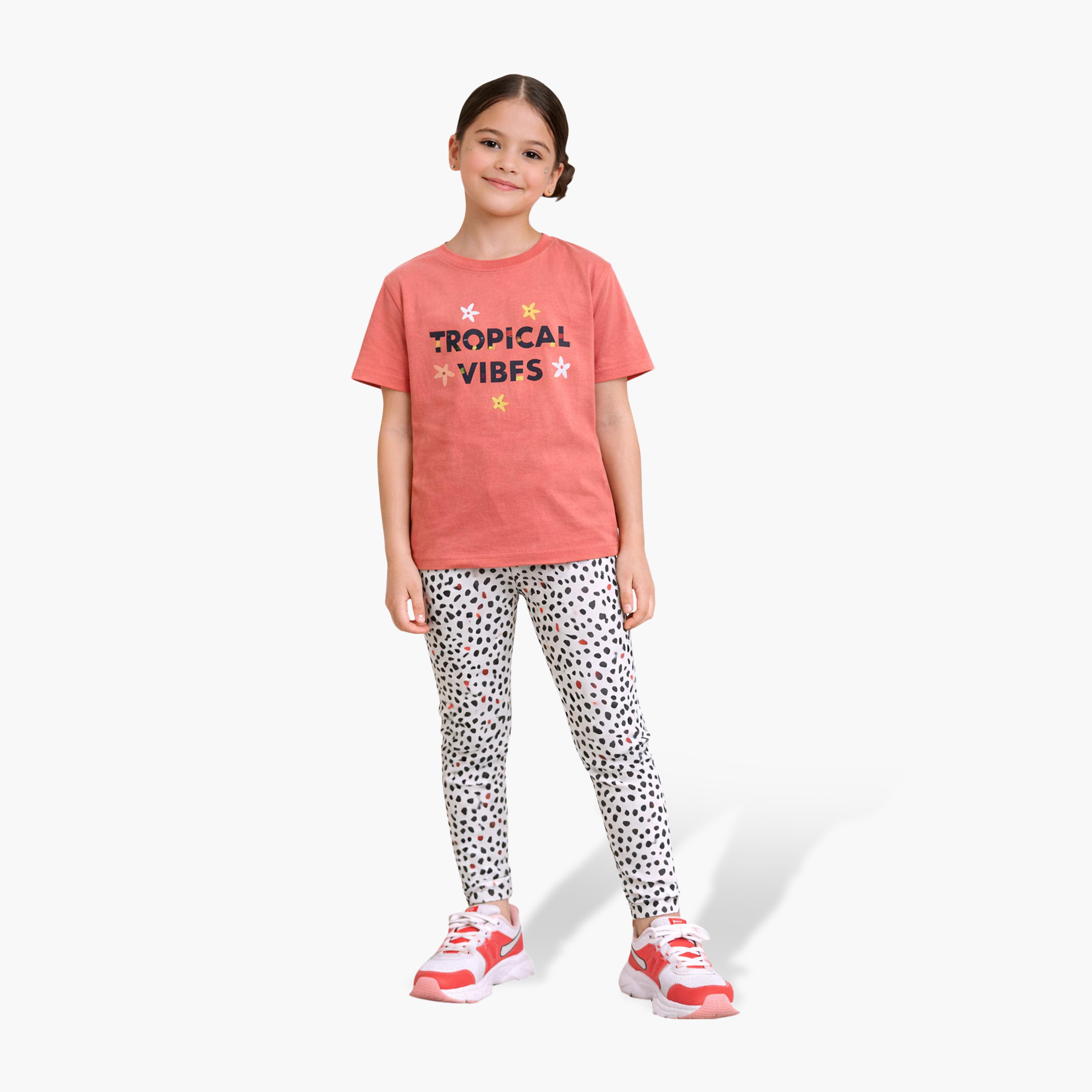 طقم مكون من قطعتين تي شيرت مطبوع بأكمام قصيرة مع قطعتين ليجنز من فيكتور آند جين-baby-girls-clothing-setsandcoords-image-2