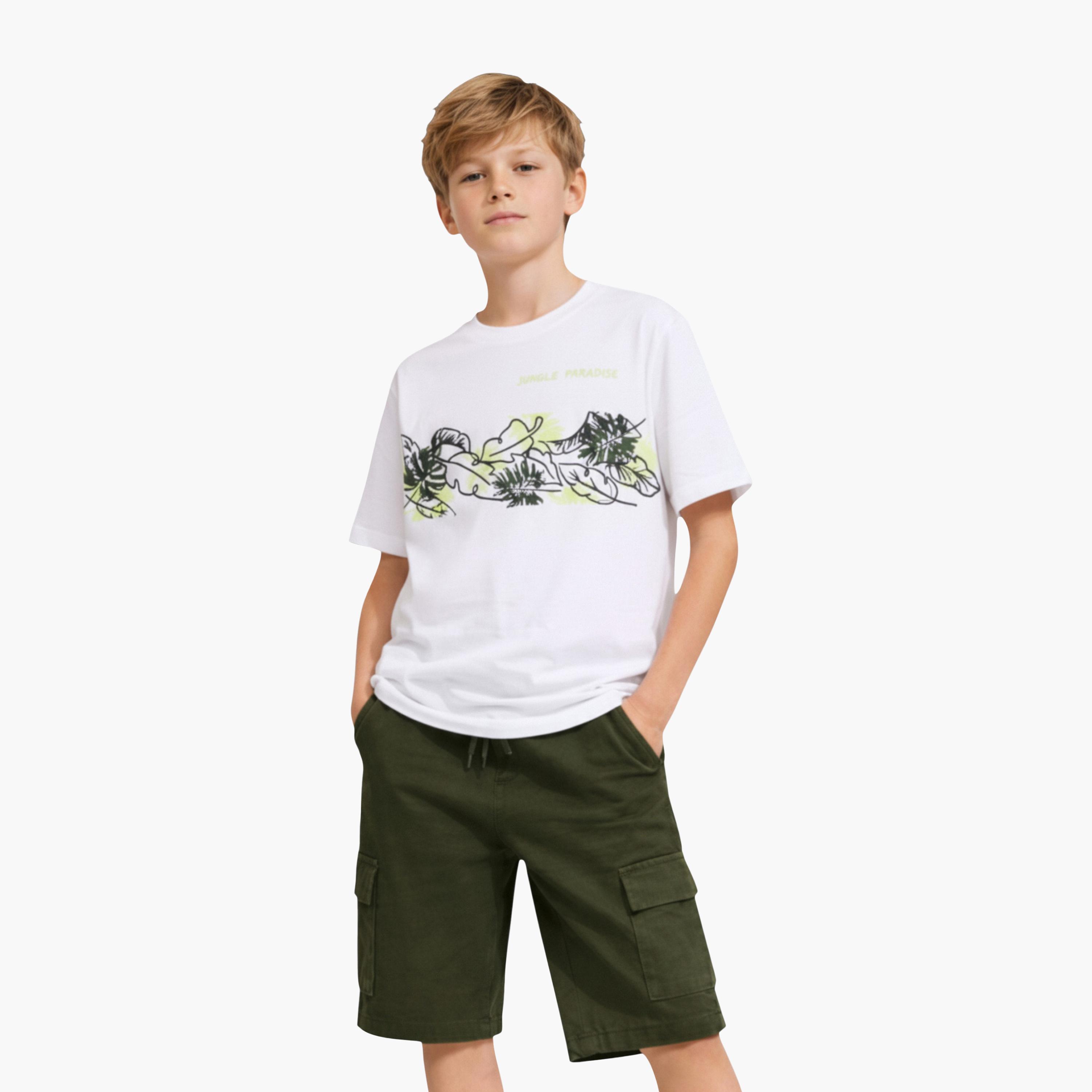 طقم تي شيرت برسمة طبيعة وشورت كارغو بلون زيتوني من فيكتور آند جين-boys-clothing-setsandcoords-image-4