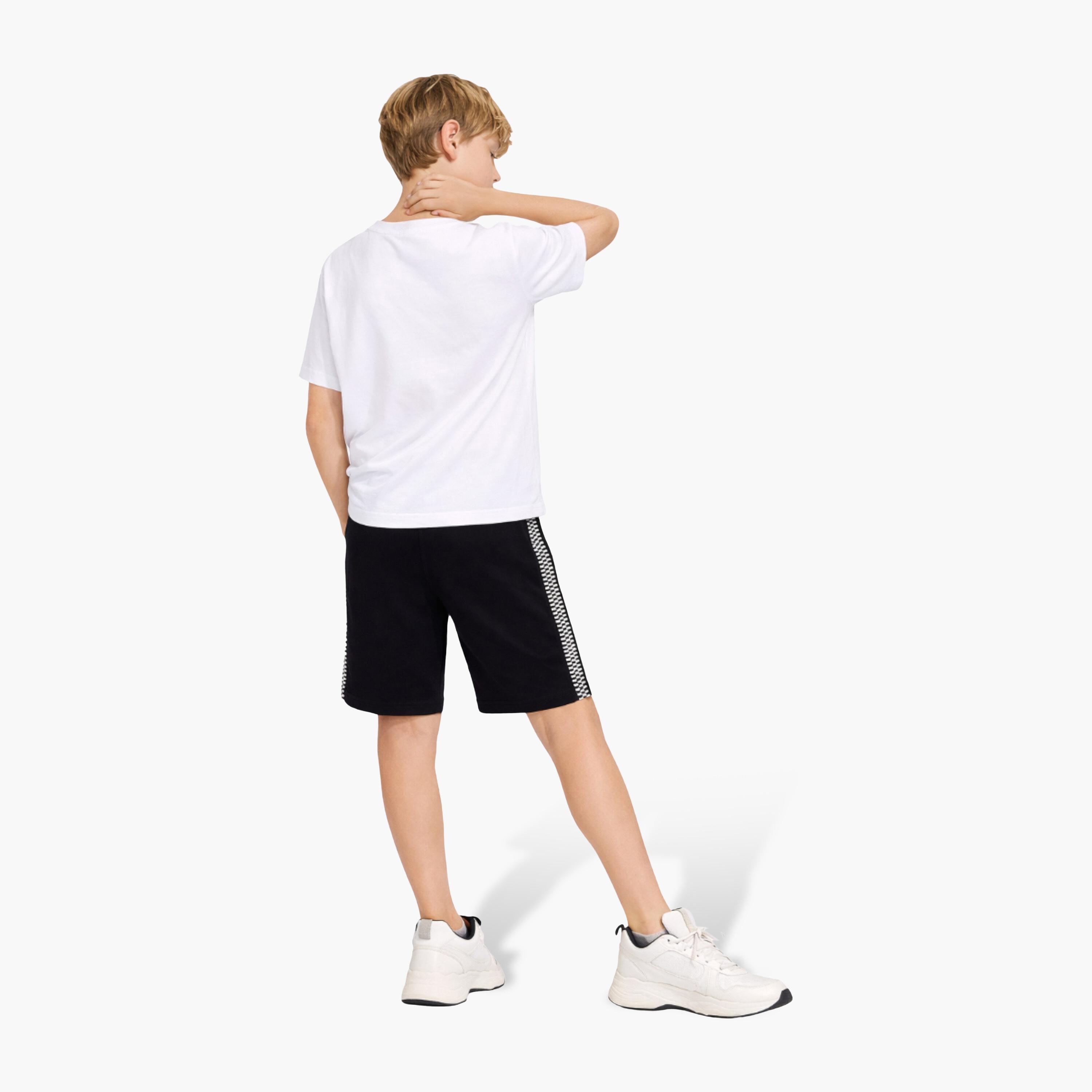 طقم تي شيرت "Fearless 1988" وشورت أسود من فيكتور آند جين-boys-clothing-setsandcoords-image-2