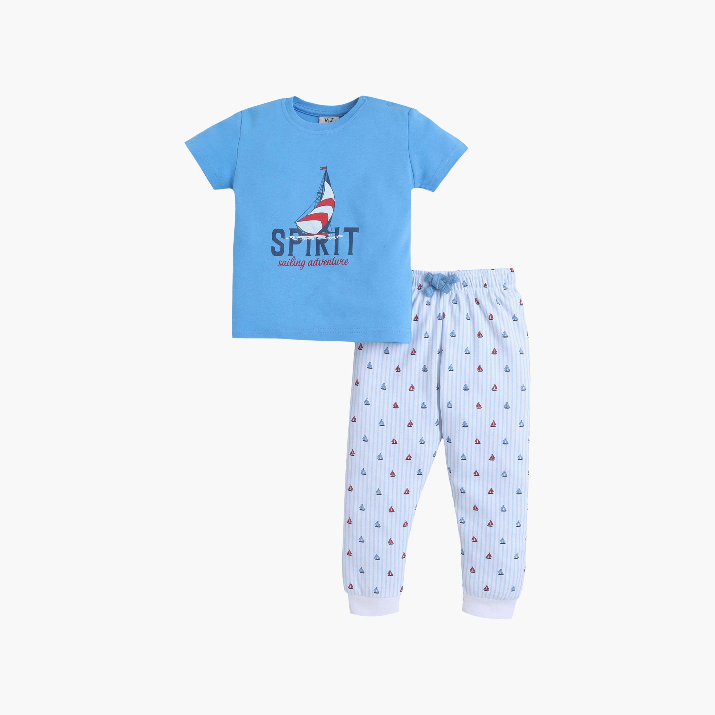 طقم تي شيرت قطني وبيجامة بطبعة سبيريت من فيكتور آند جين-boys-clothing-setsandcoords-image-1