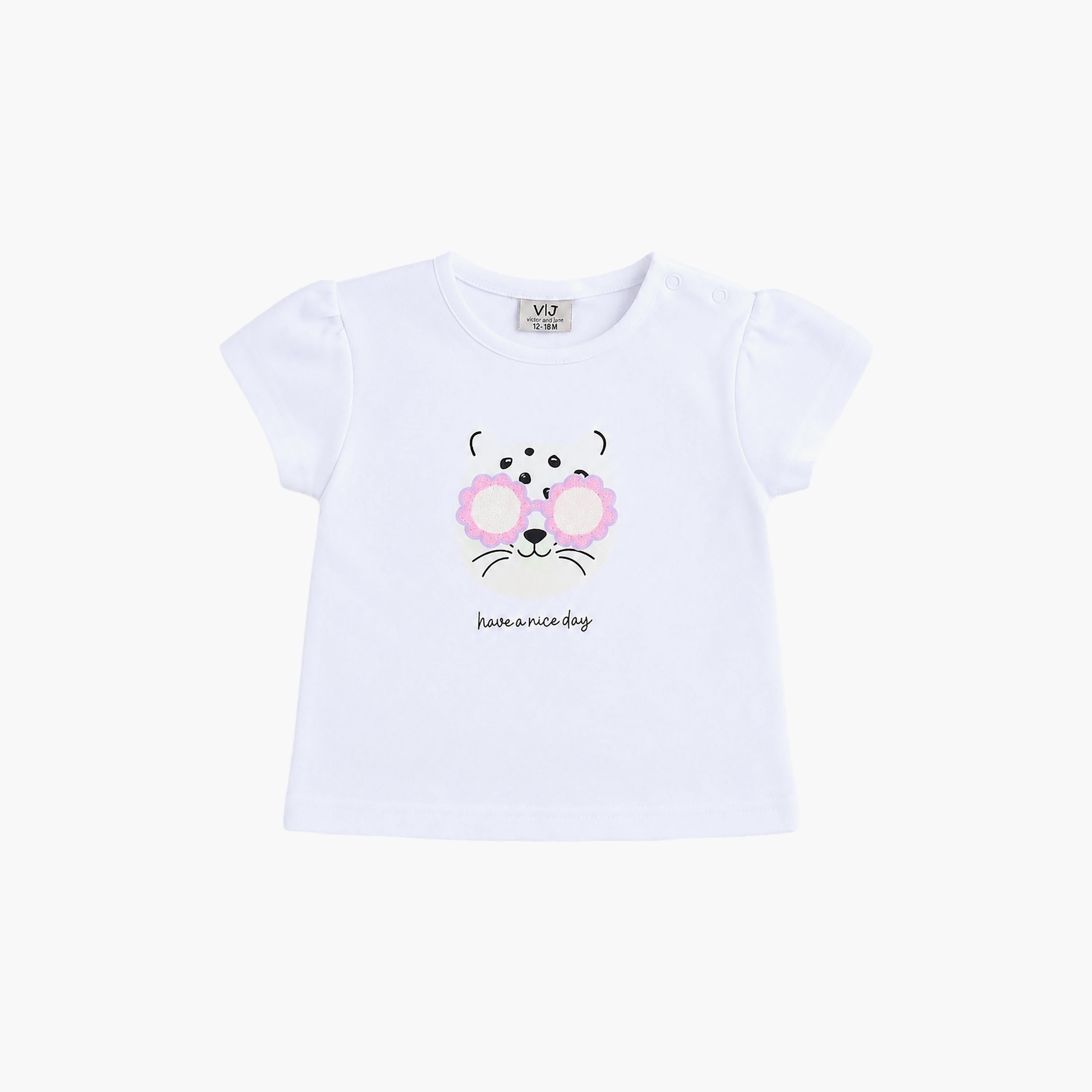 طقم توب بطبعة جرافيك وأكمام قصيرة وشورت بفيونكة من فيكتور آند جين-baby-girls-clothing-setsandcoords-image-4