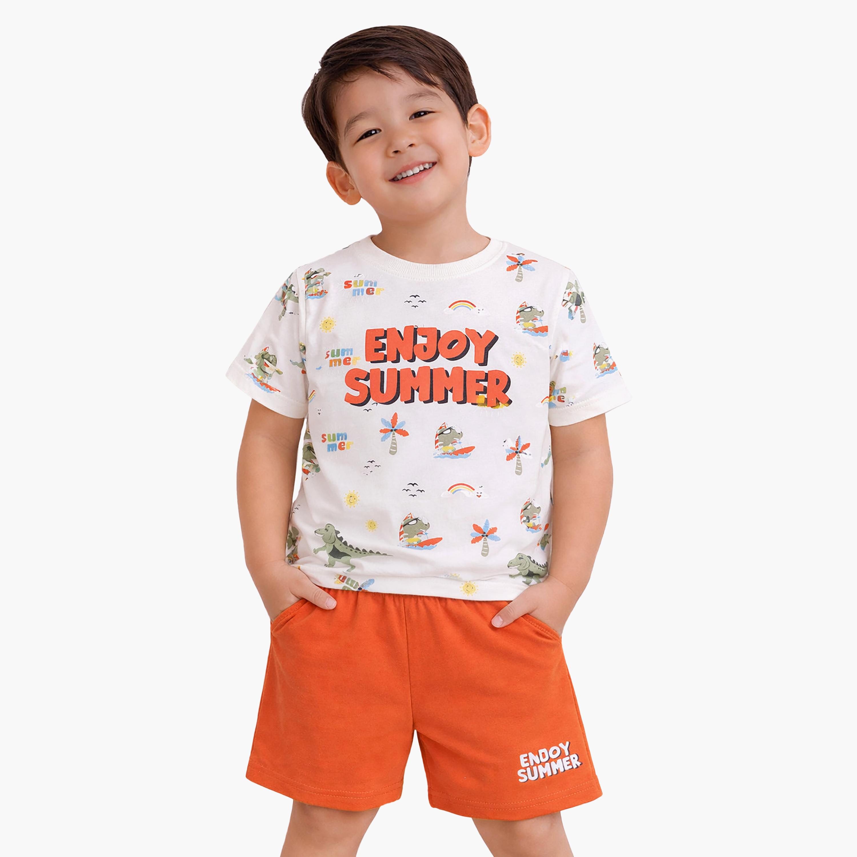 طقم تي شيرت قطني وشورت بطبعة "Enjoy Summer" من فيكتور آند جين-boys-clothing-setsandcoords-image-1