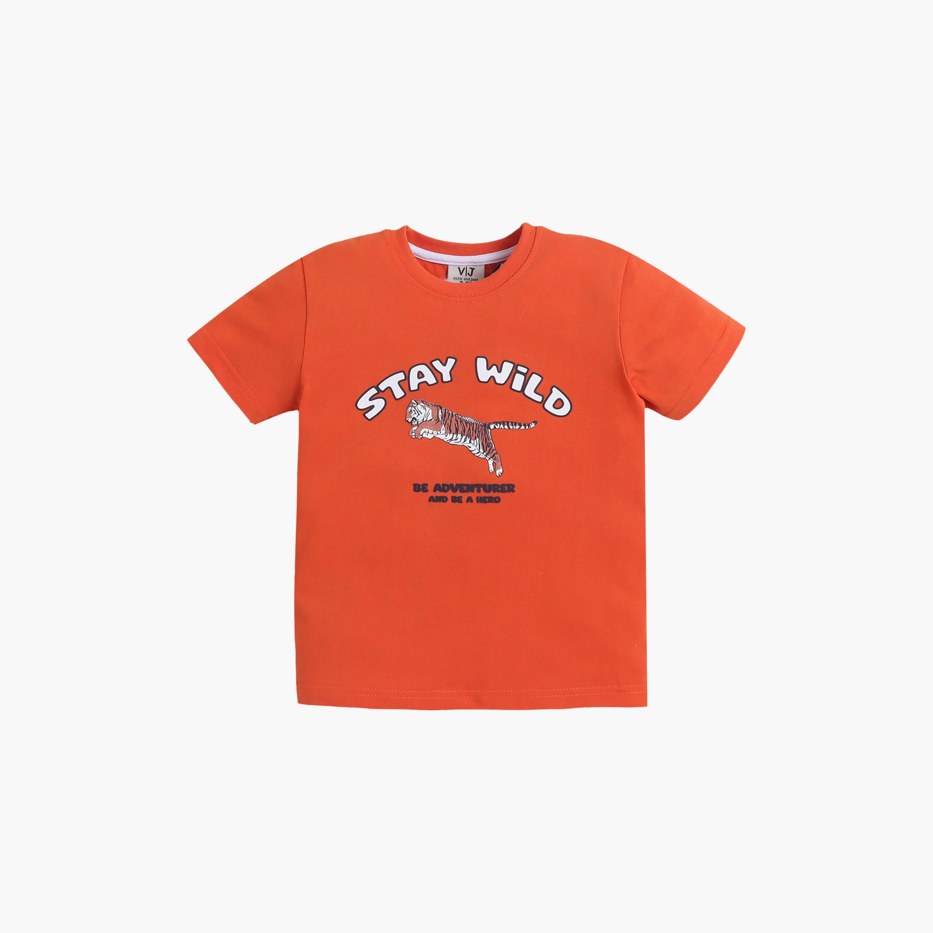 طقم تي شيرت قطني وبيجامة بطبعة نمر "Stay Wild" من فيكتور آند جين-boys-clothing-nightwear-image-3